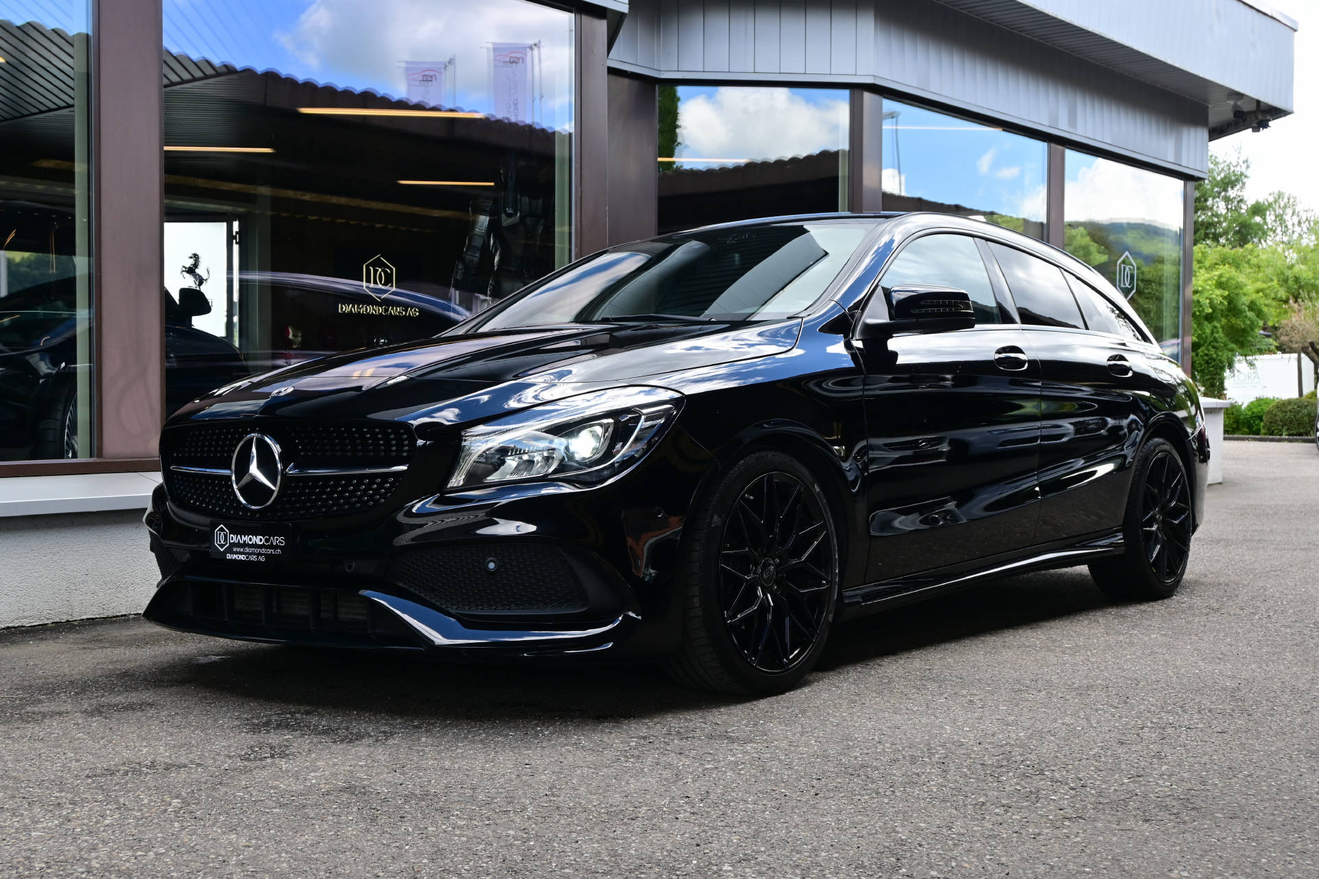 MERCEDES-BENZ CLA 200 AMG Line Shooting Brake