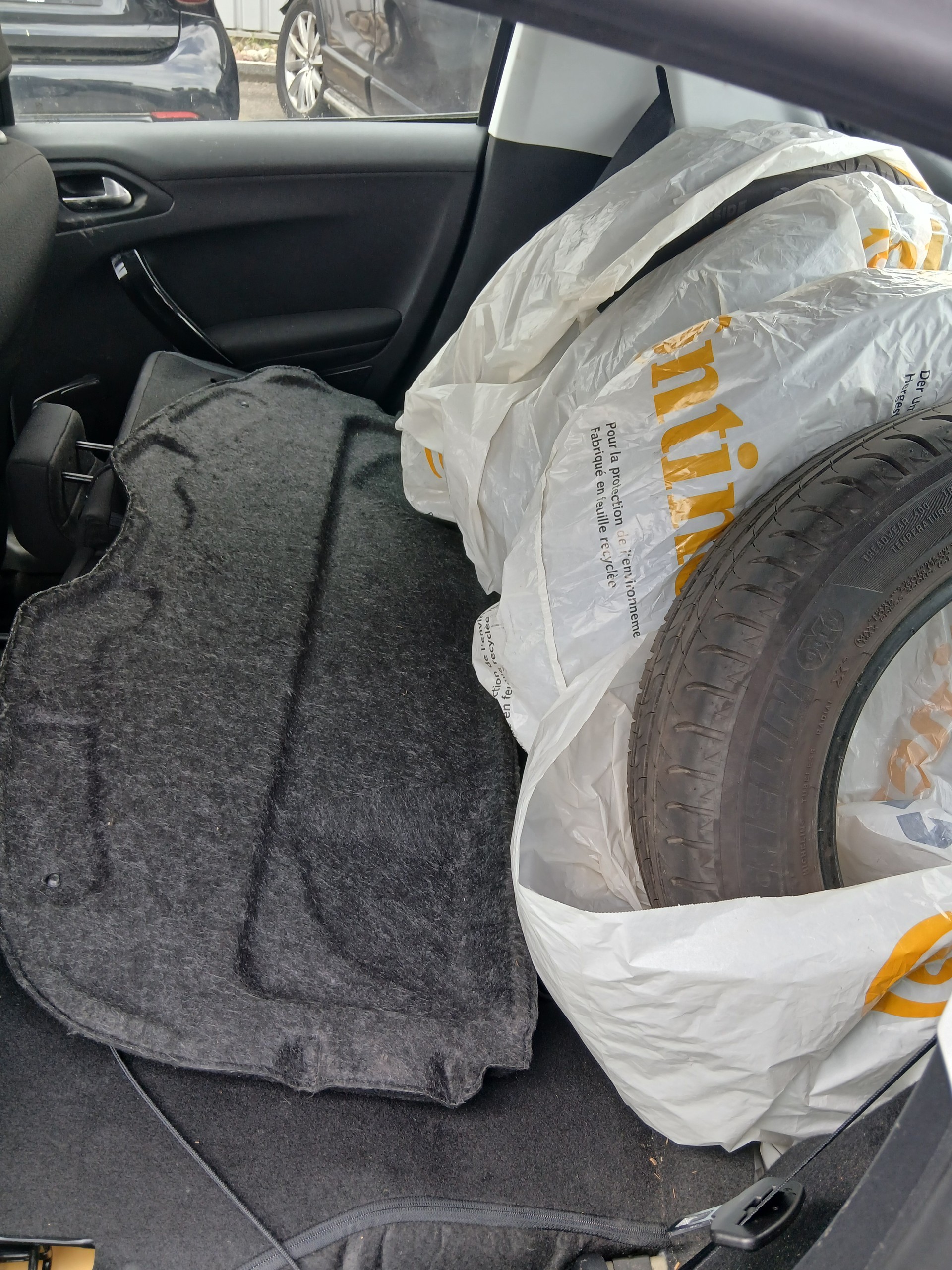 PEUGEOT 208 1.0 PureTech Access-image-9