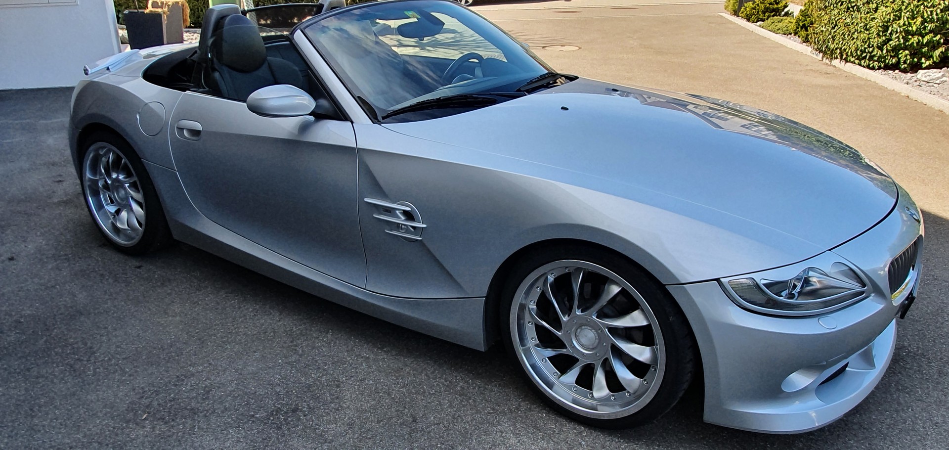 BMW 3.0i-image-3