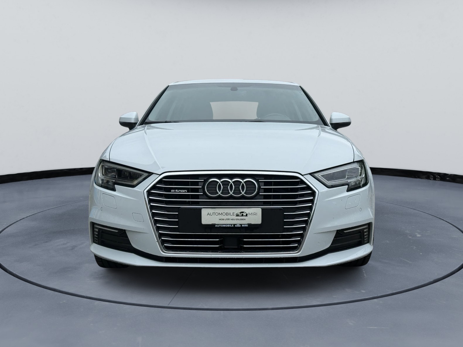 AUDI A3 Sportback 1.4 e-tron Sport S-tronic-image-1