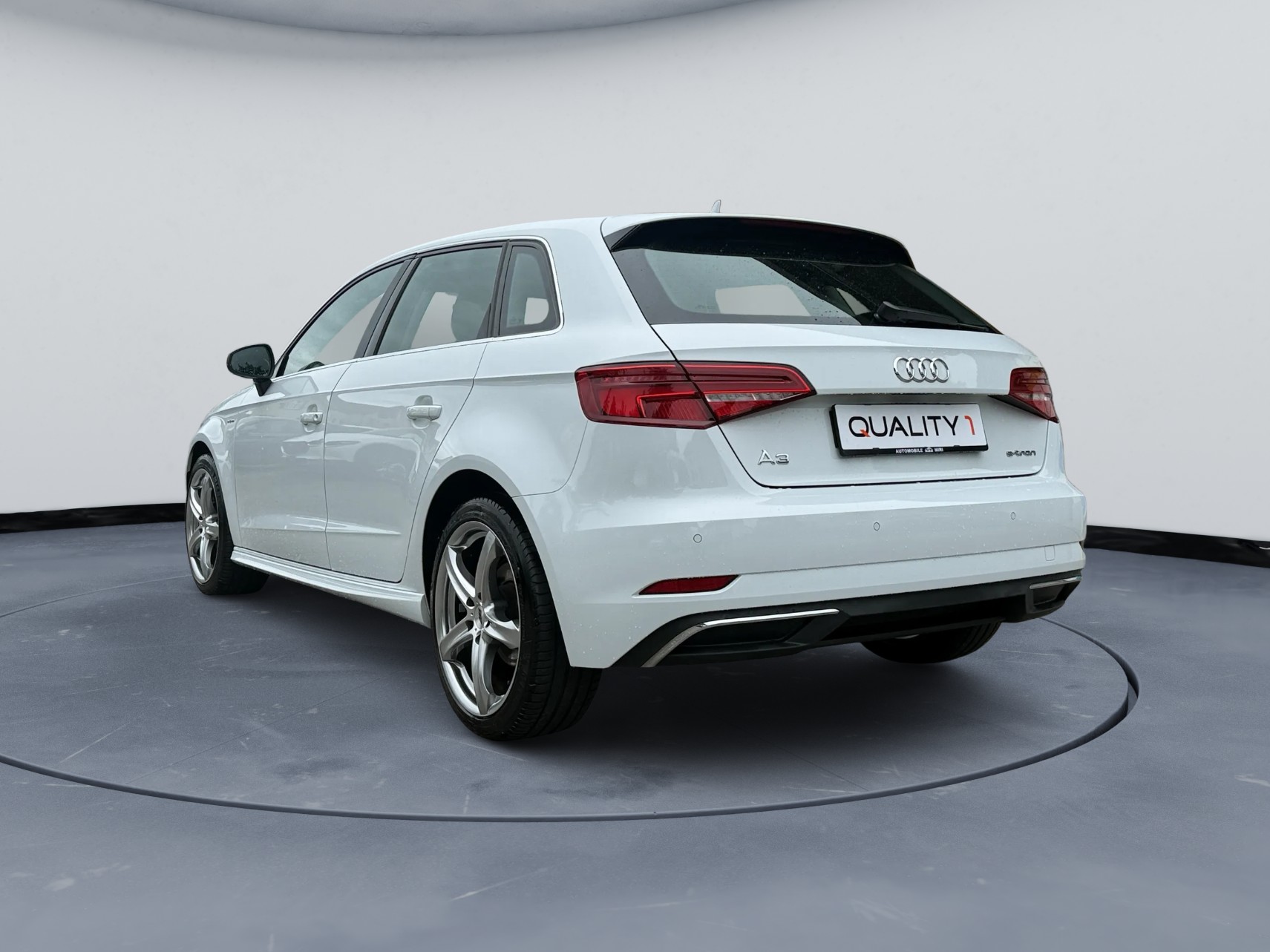 AUDI A3 Sportback 1.4 e-tron Sport S-tronic-image-6
