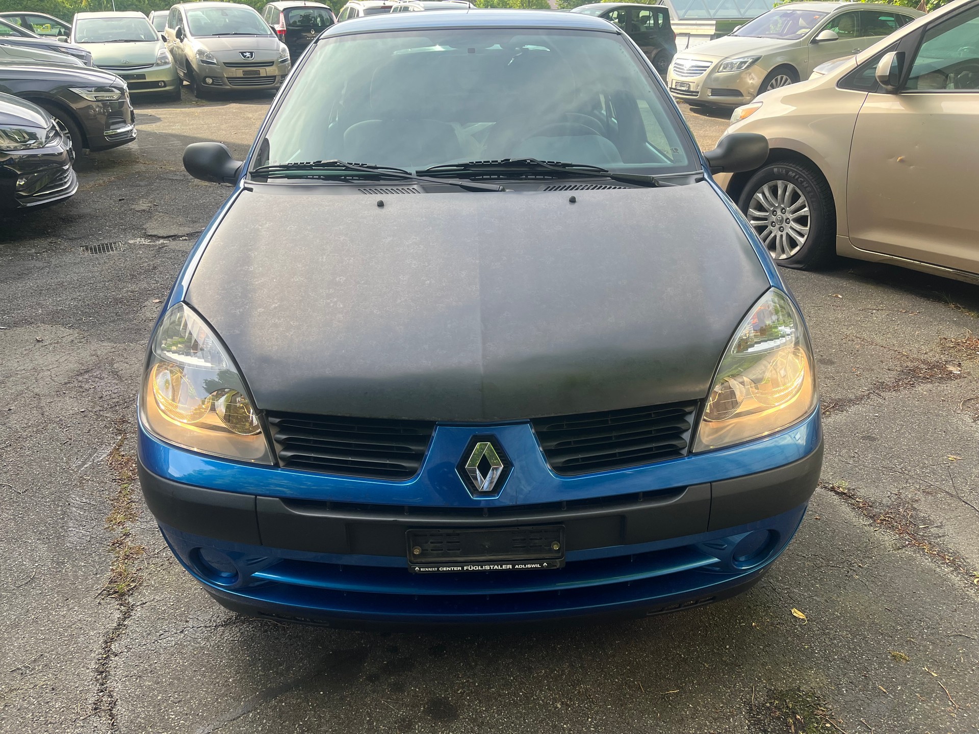 RENAULT Clio 1.2 16V Authentique Pack
