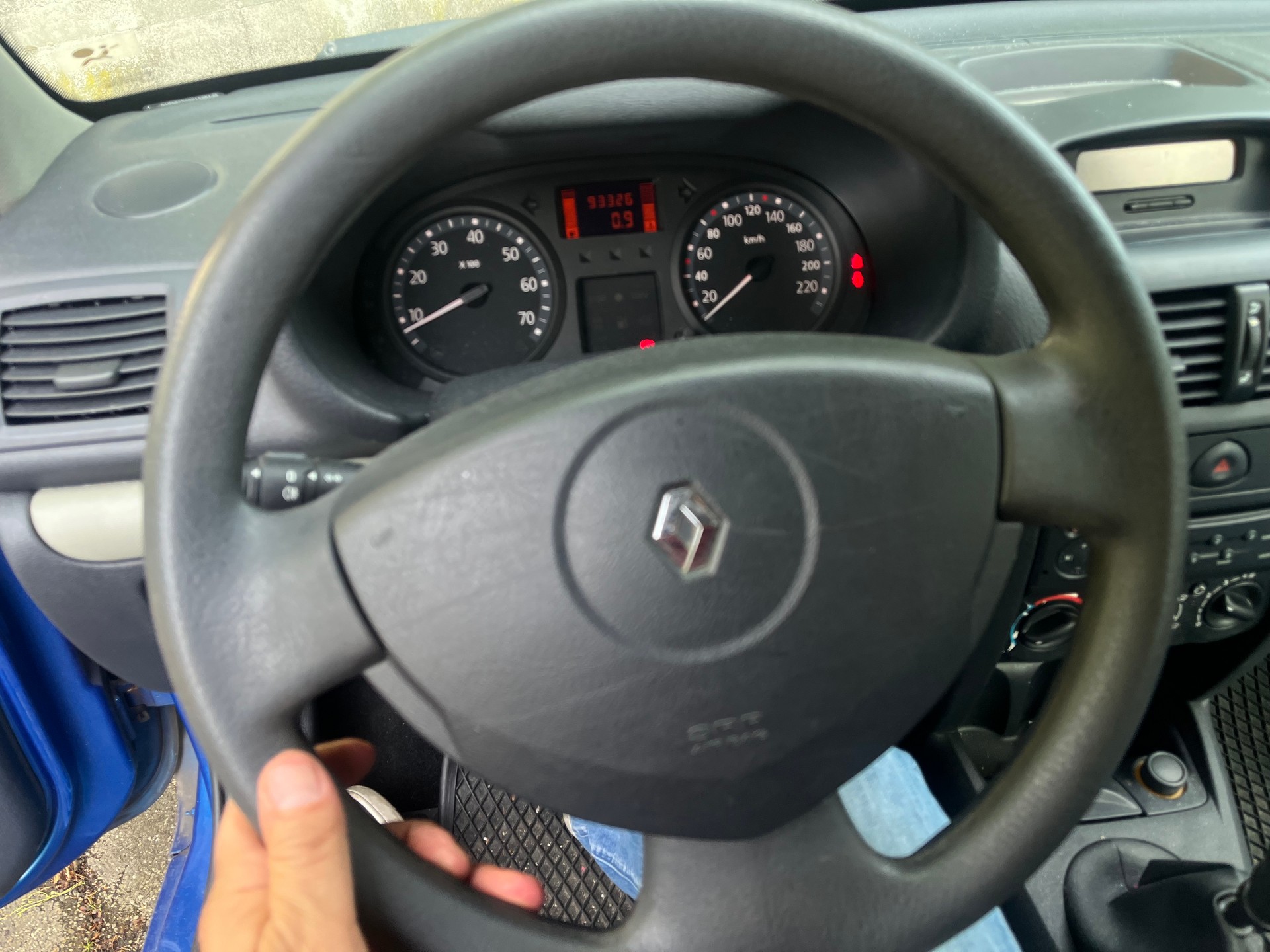 RENAULT Clio 1.2 16V Authentique Pack-image-11