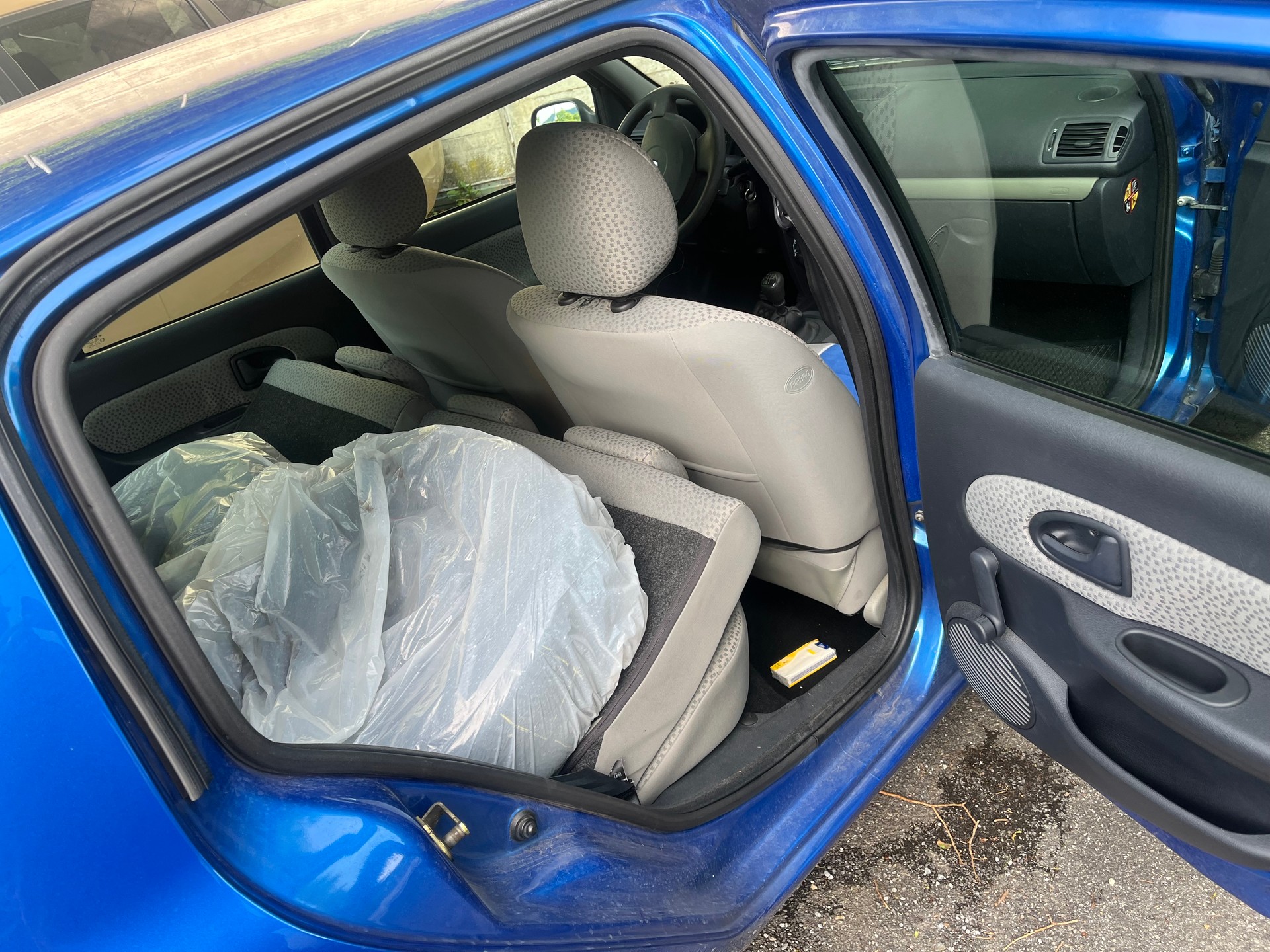 RENAULT Clio 1.2 16V Authentique Pack-image-12