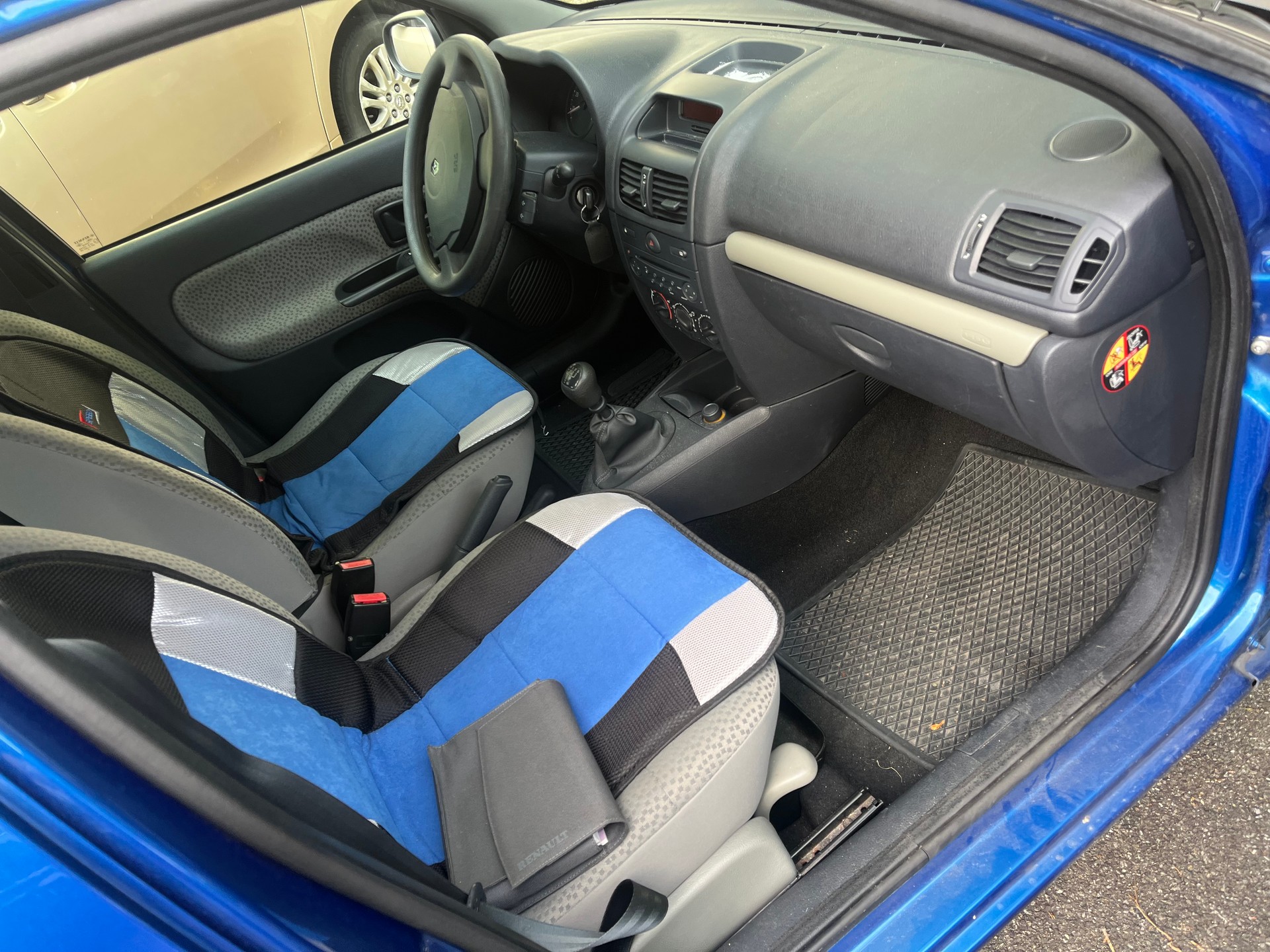 RENAULT Clio 1.2 16V Authentique Pack-image-13