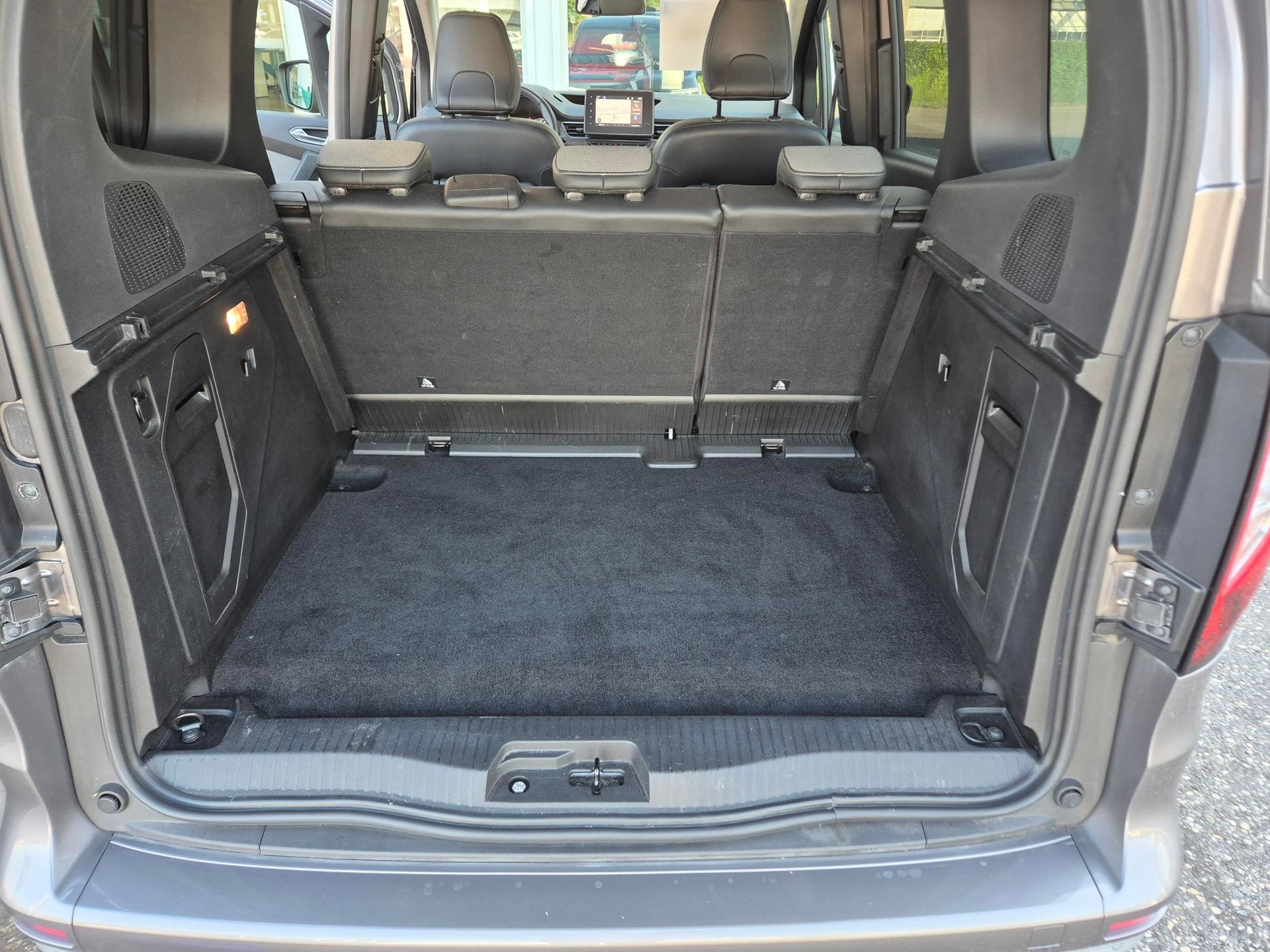 RENAULT Kangoo Kombi 1.3 TCe 130 Intens-image-12