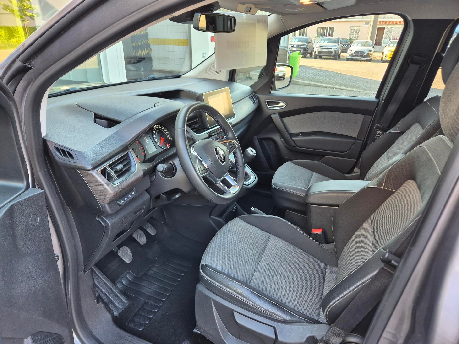 RENAULT Kangoo Kombi 1.3 TCe 130 Intens-image-8