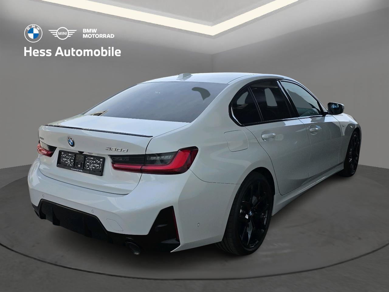 BMW 330d xDrive-showroom-element-1