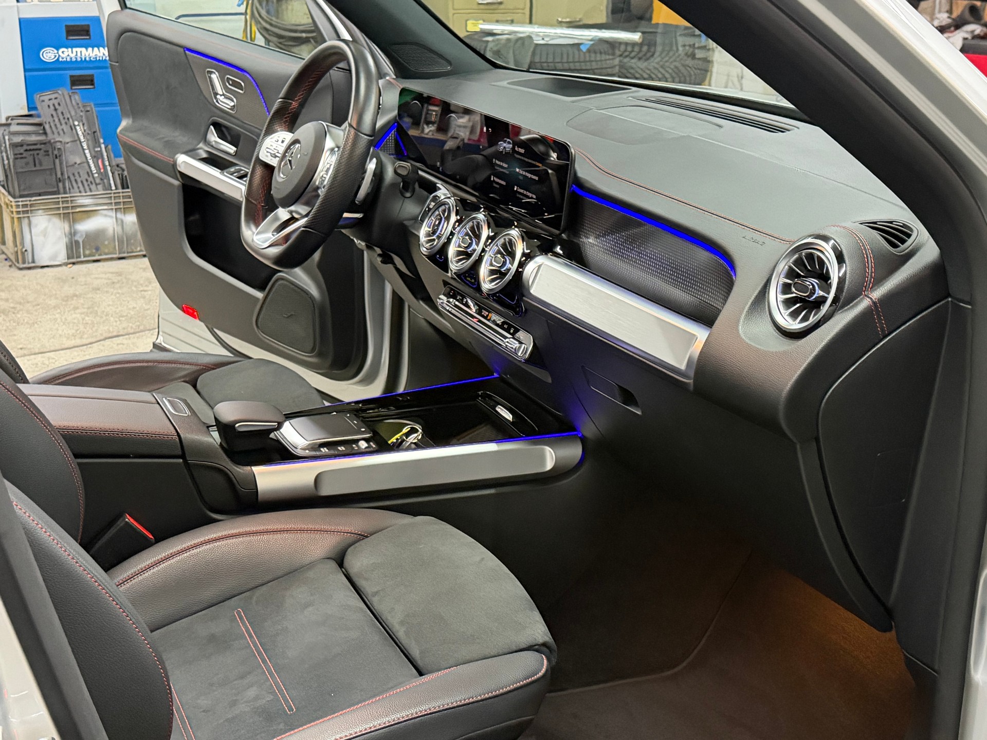 MERCEDES-BENZ EQB 350 4Matic-image-7