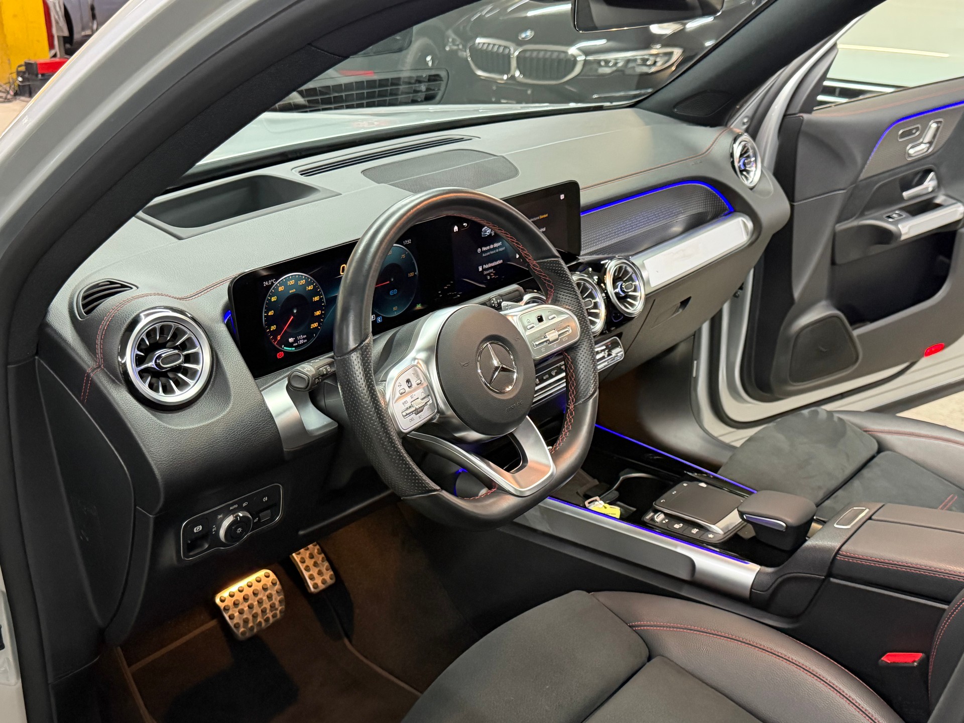 MERCEDES-BENZ EQB 350 4Matic-image-13