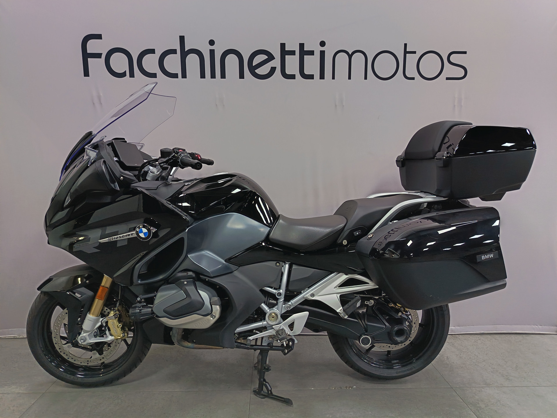 BMW R 1250 RT Triple Black *** Entretien inclus 09.2028 ou 40.000 km ***-image-3