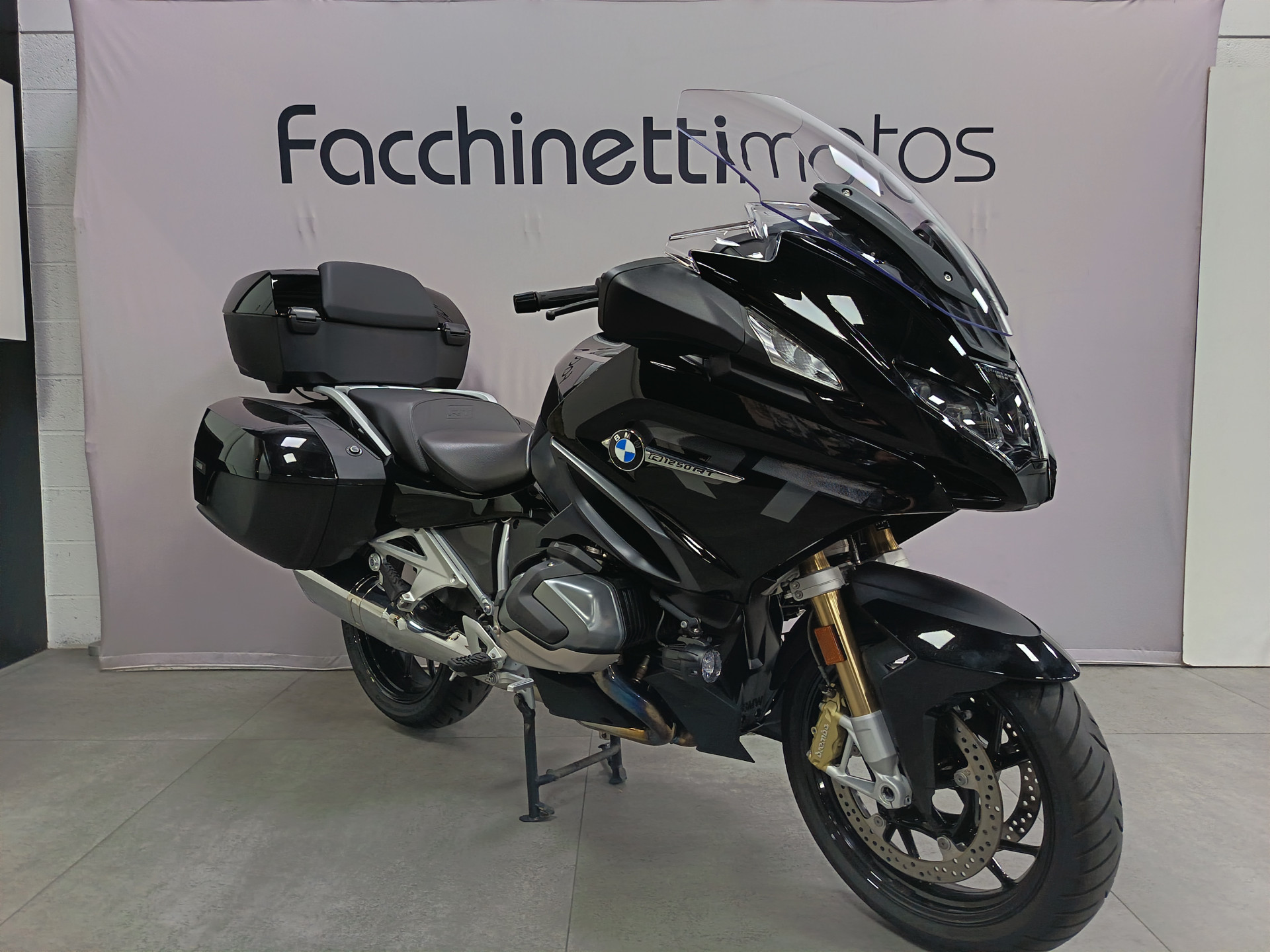 BMW R 1250 RT Triple Black *** Entretien inclus 09.2028 ou 40.000 km ***-image-1