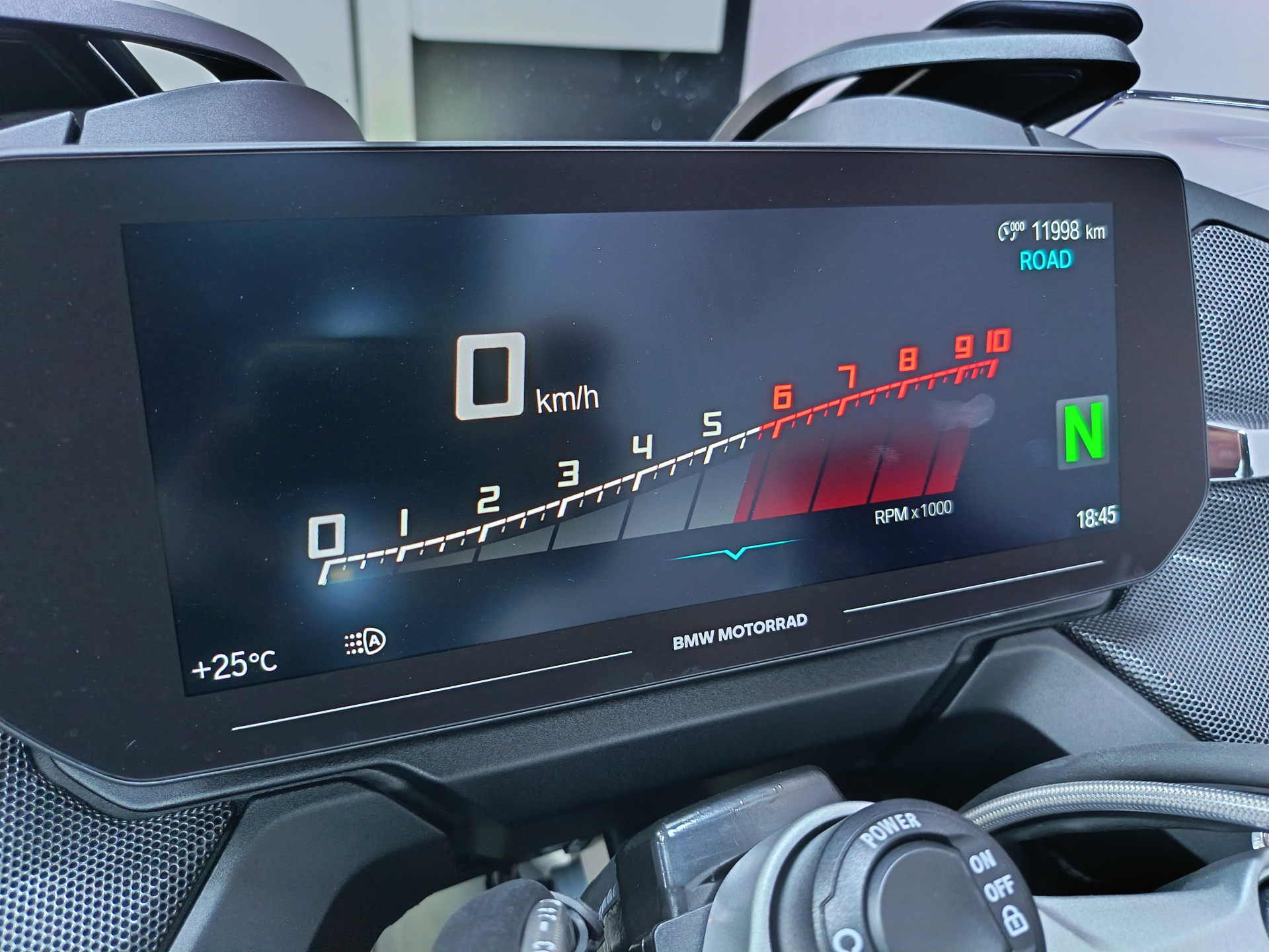 BMW R 1250 RT Triple Black *** Entretien inclus 09.2028 ou 40.000 km ***-image-9