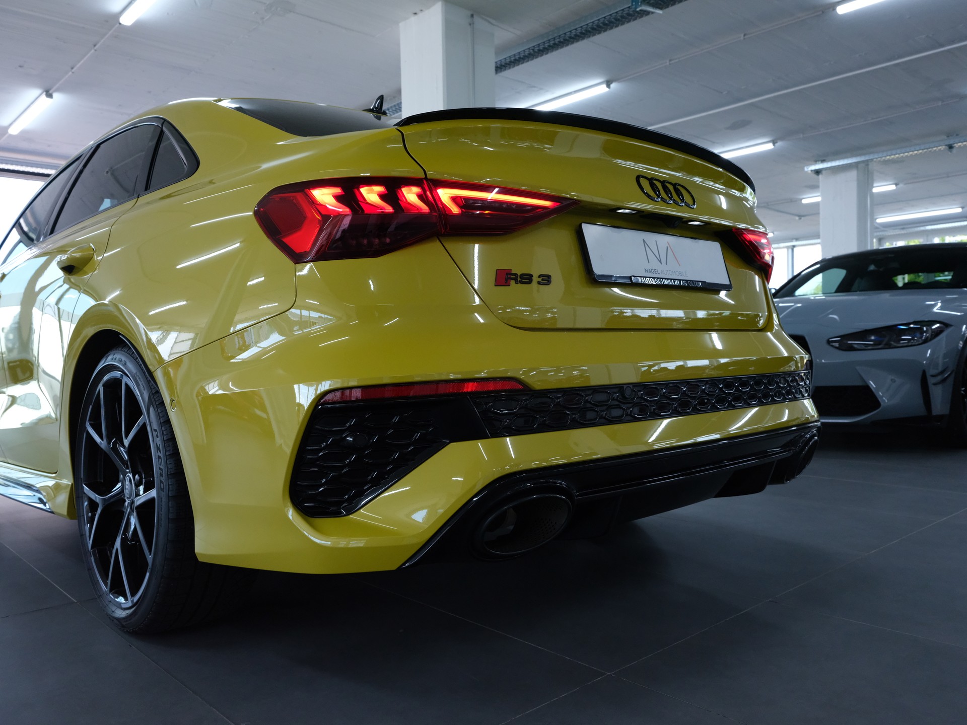 AUDI RS3 Limousine 2.5 TSI quattro S-tronic *RS-Performance* *360 Kamera* *Sitzheizung*-showroom-element-3