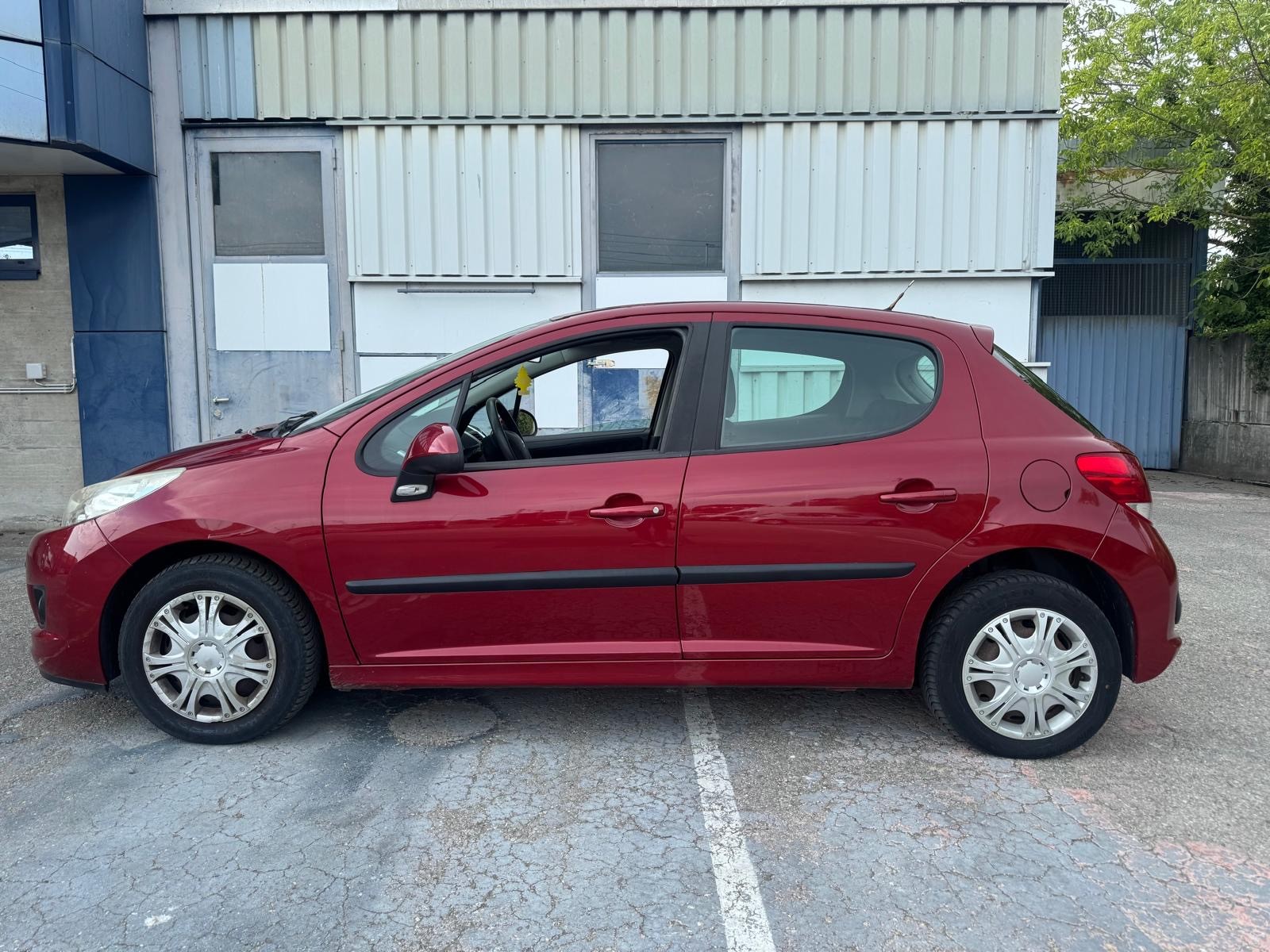 PEUGEOT 207 1.4 16V Trendy Clim-showroom-element-2