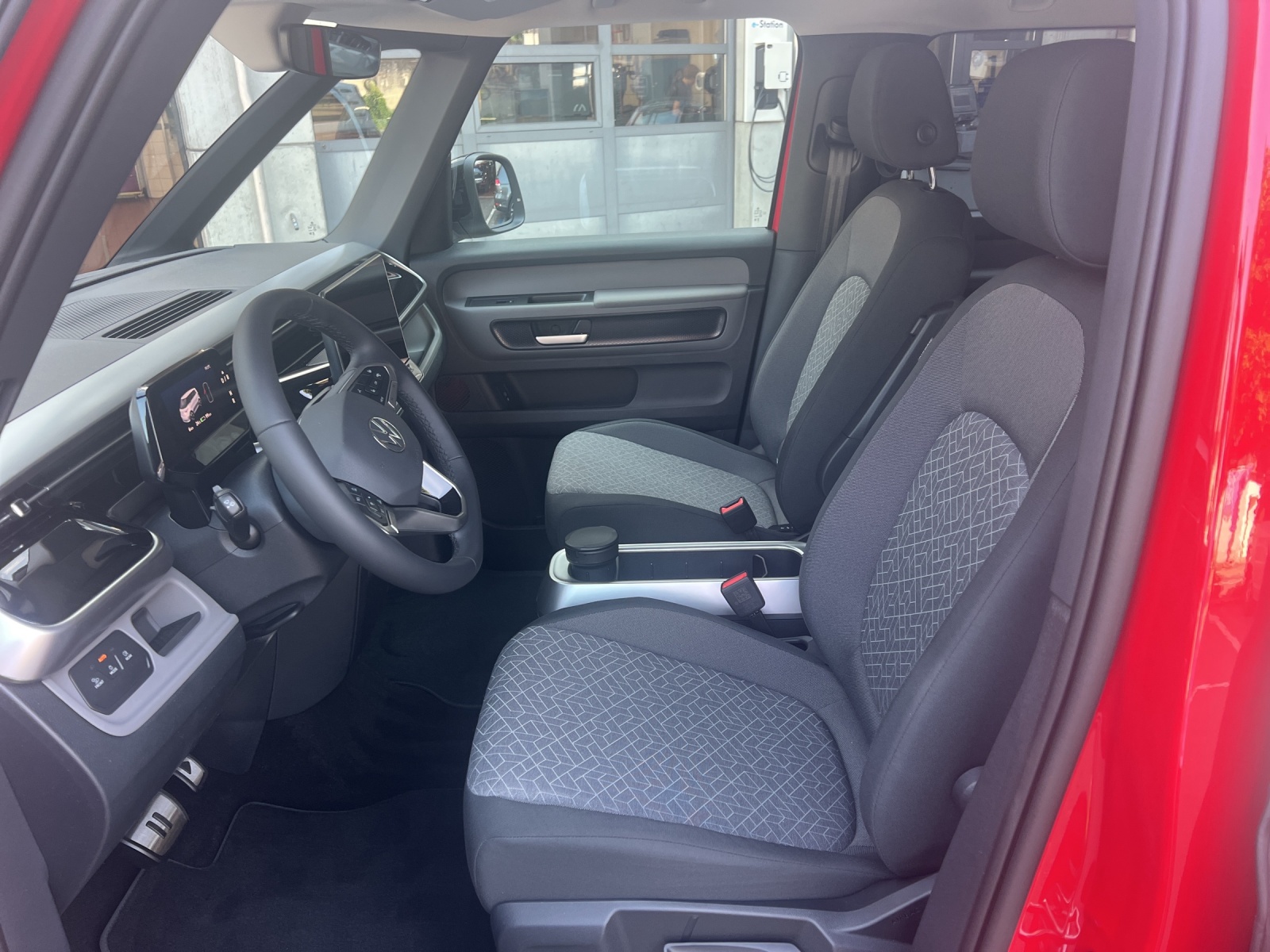 VW ID.Buzz NWB Pro 4 Motion-image-6