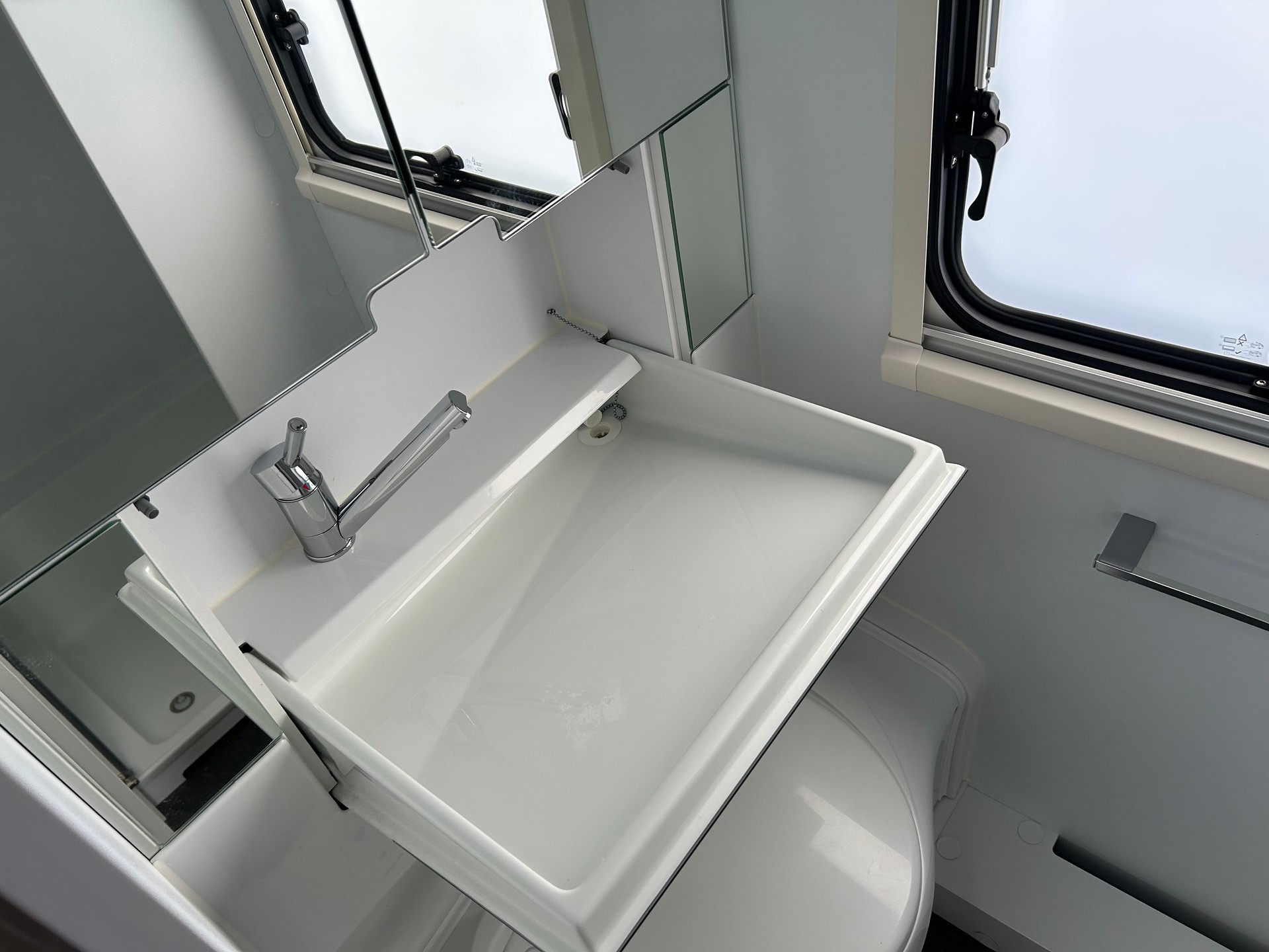 ADRIA Altea 552 PK3 Swiss Edition-image-16