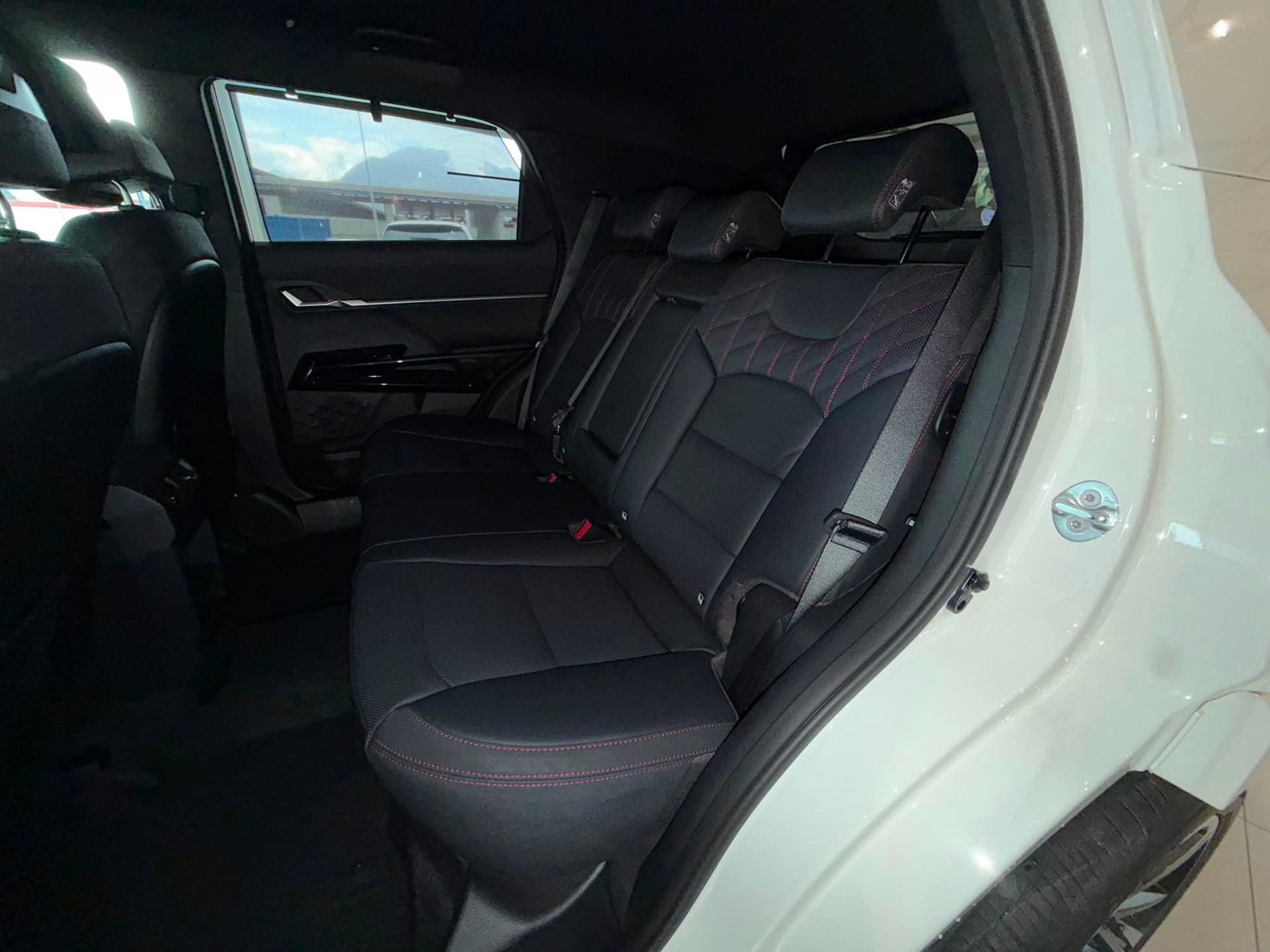 KGM-SsangYong Actyon 1.5 T GDI Hybrid Titanium Automat-image-7