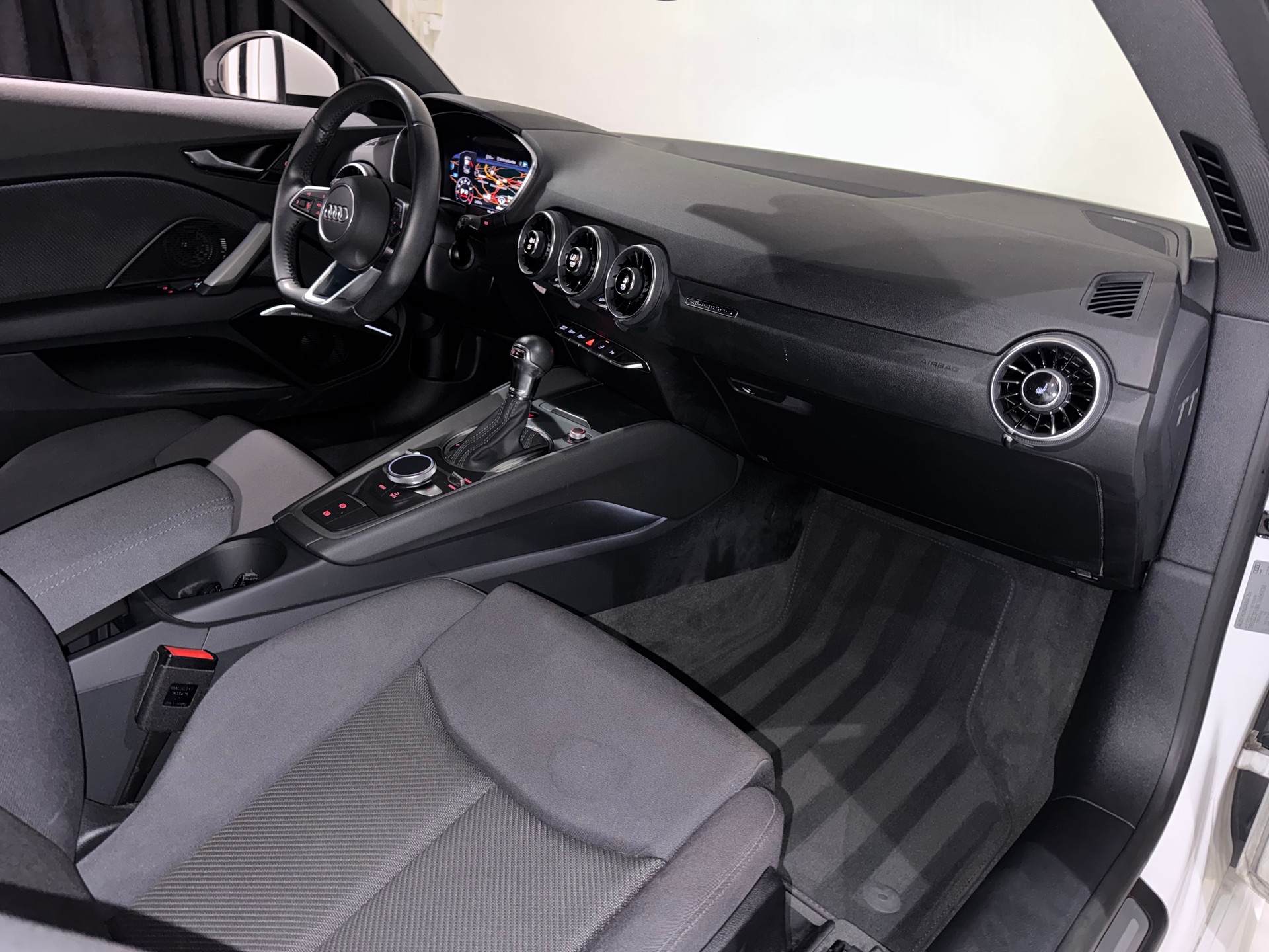 AUDI TT Coupé 45 TFSI quattro S-tronic | CH |-image-10