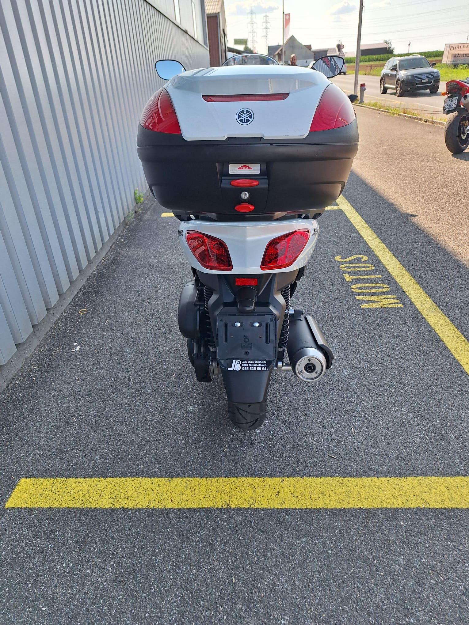 YAMAHA X-MaxYP 250 RA ABS-image-3
