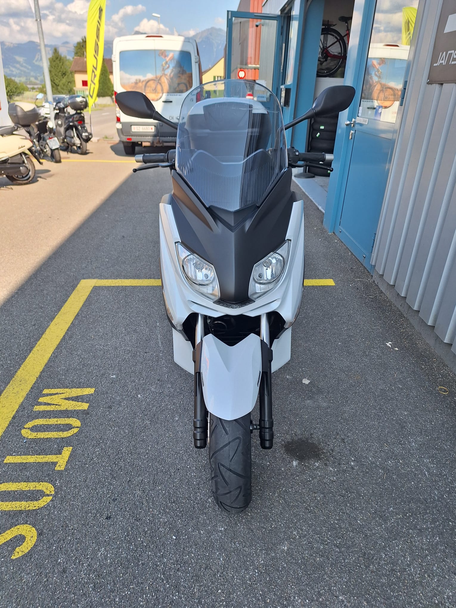 YAMAHA X-MaxYP 250 RA ABS-image-2