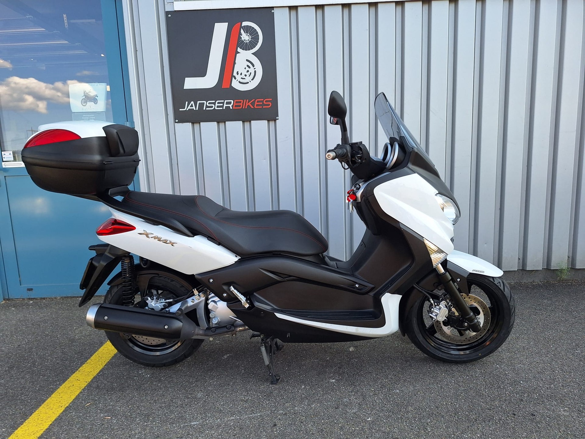 YAMAHA X-MaxYP 250 RA ABS-image-0