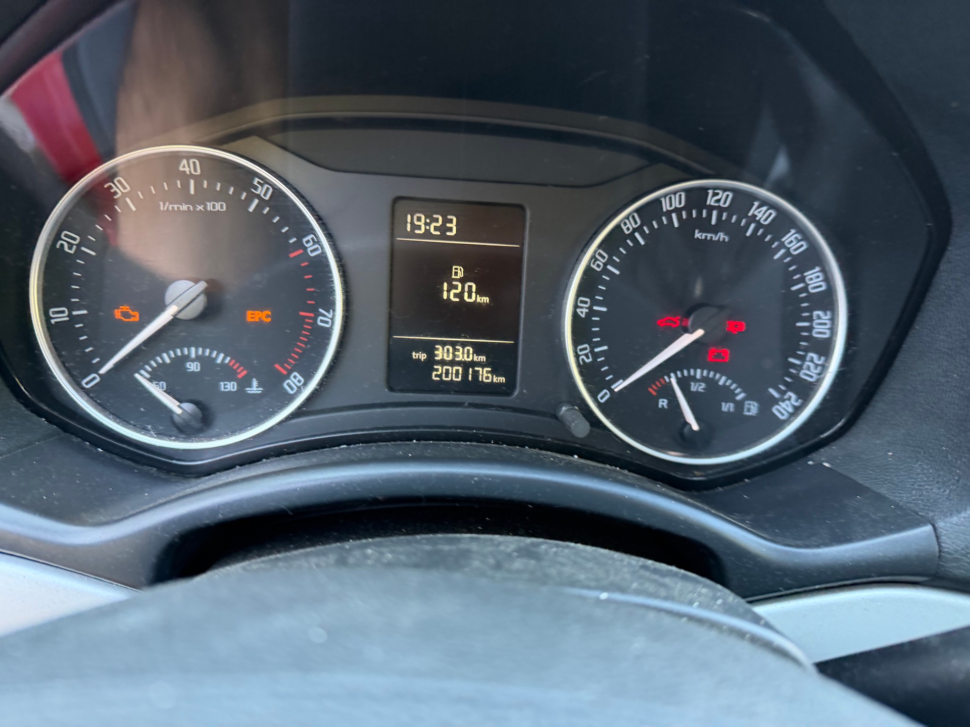 SKODA Octavia Combi 1.8 TSI Stöckli 4x4-image-5