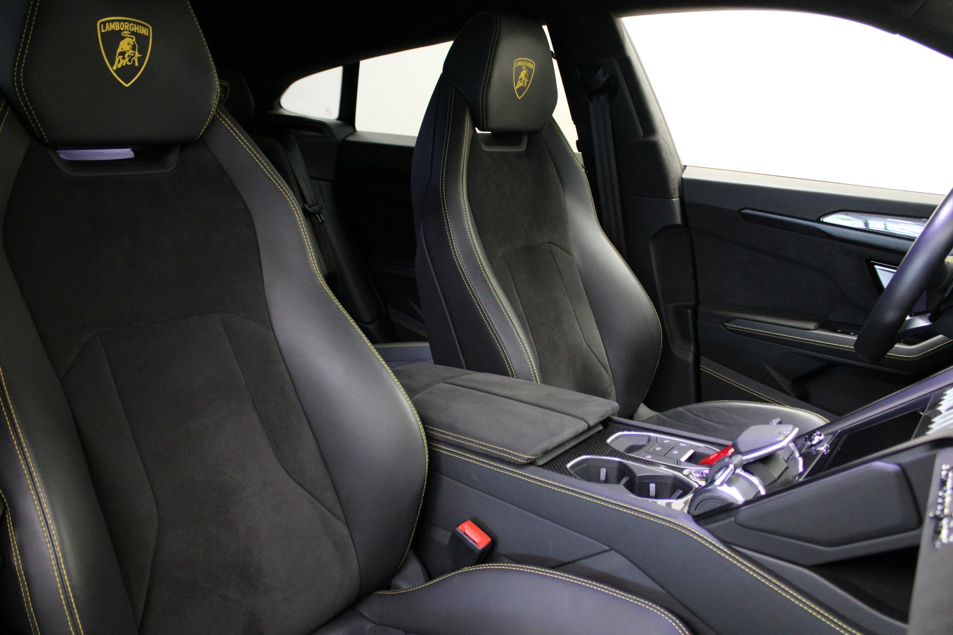 LAMBORGHINI Urus E-Gear-image-6