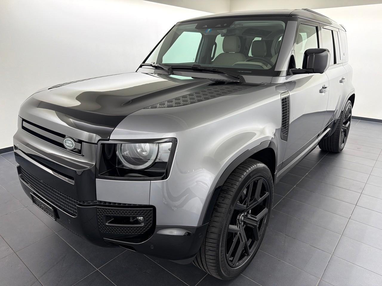 LAND ROVER Defender110 3.0DI6 300 SE