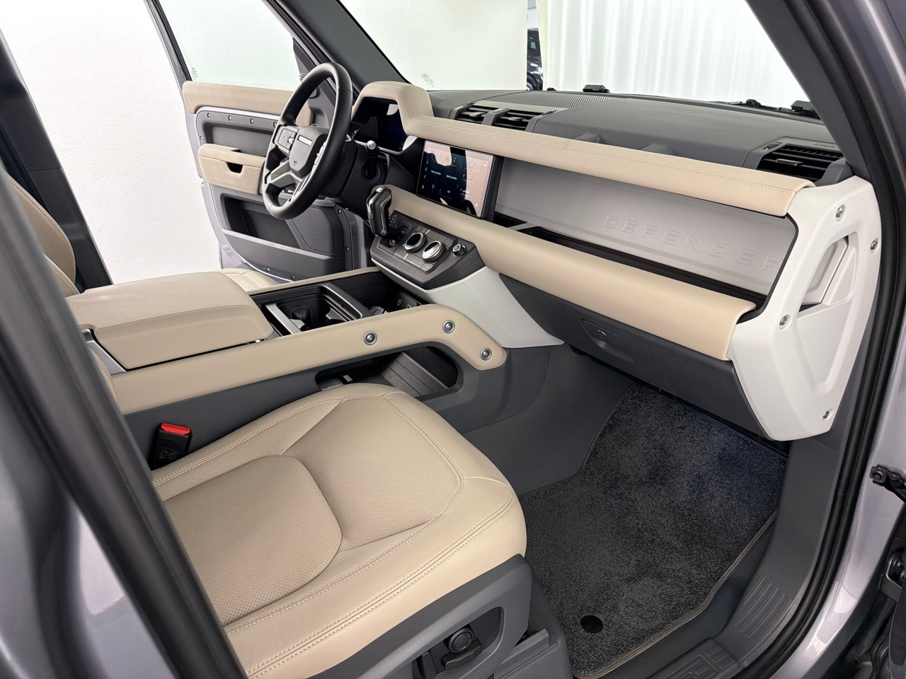 LAND ROVER Defender110 3.0DI6 300 SE-image-11
