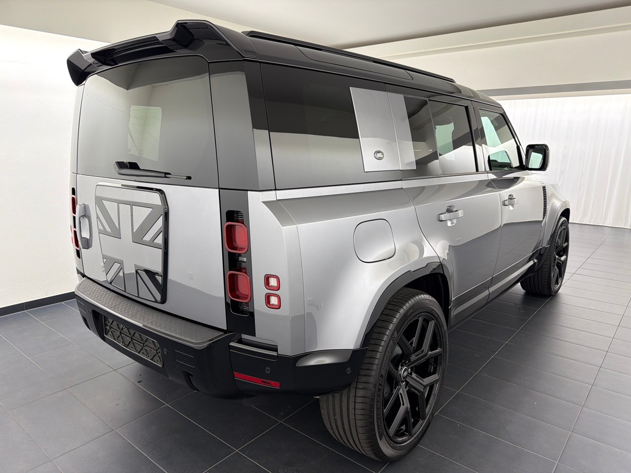 LAND ROVER Defender110 3.0DI6 300 SE-showroom-element-2