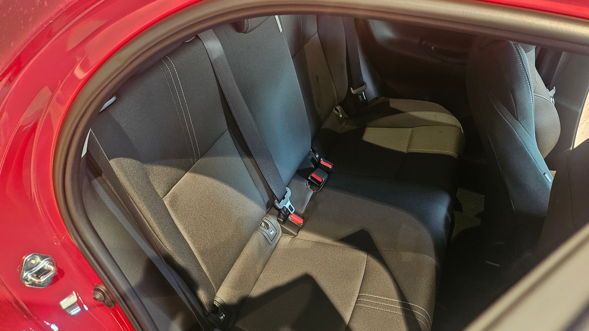 TOYOTA Yaris 1.5 Teamplayer e-CVT🔥🔥🔥-image-17