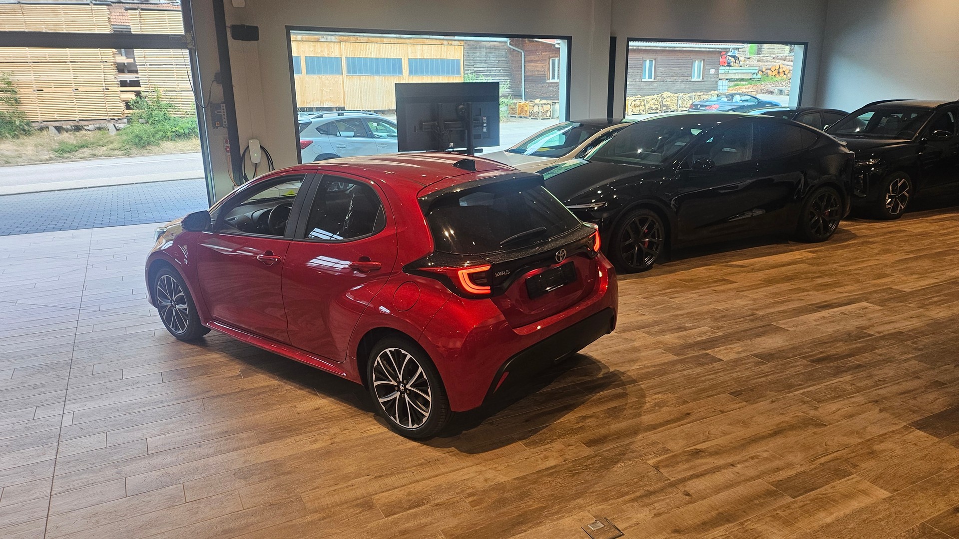 TOYOTA Yaris 1.5 Teamplayer e-CVT🔥🔥🔥-image-13