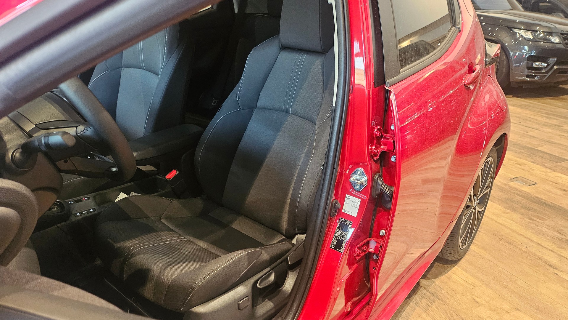 TOYOTA Yaris 1.5 Teamplayer e-CVT🔥🔥🔥-image-23