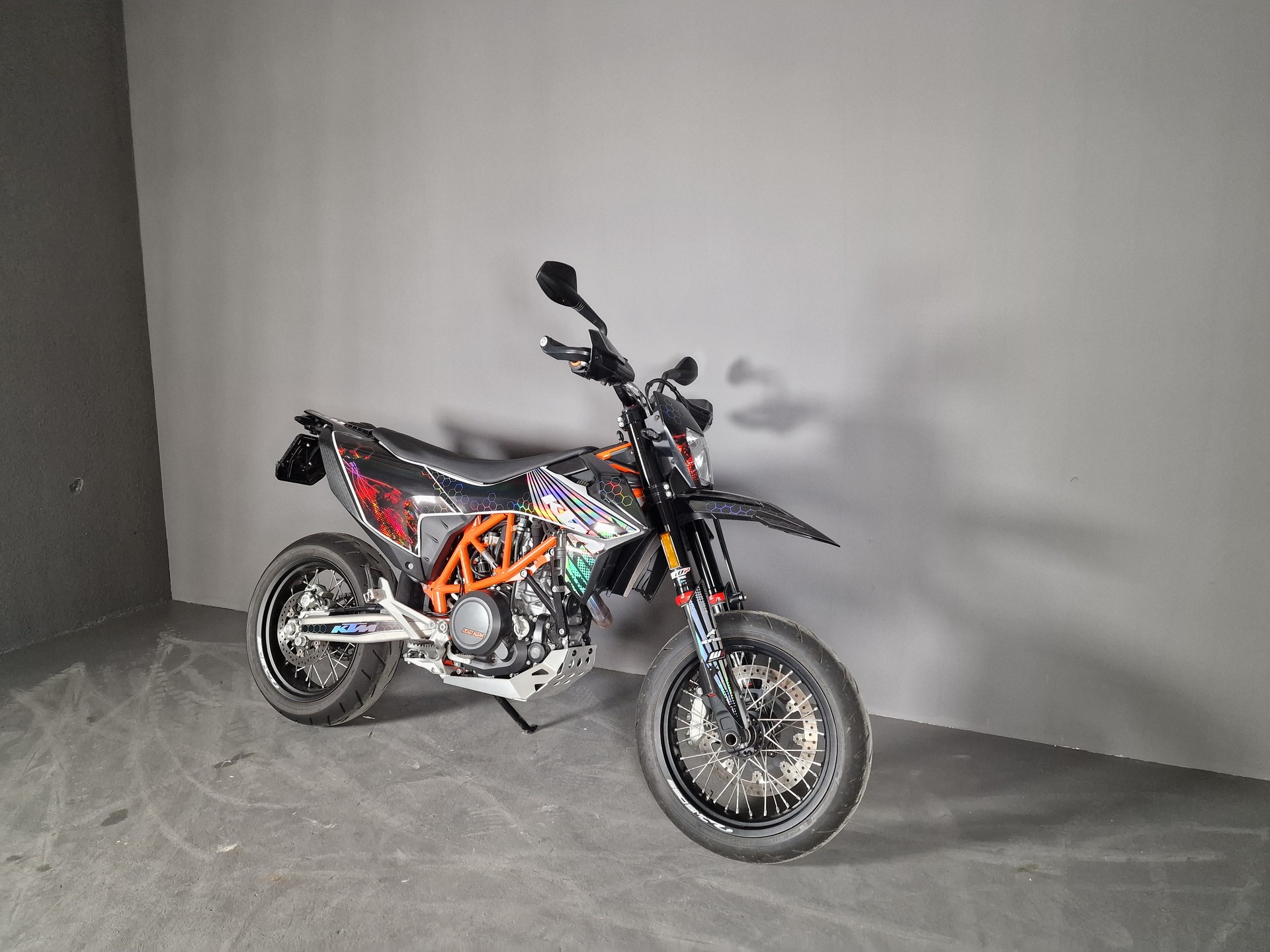 KTM 690 SMC R ABS (35 kW)-showroom-element-1