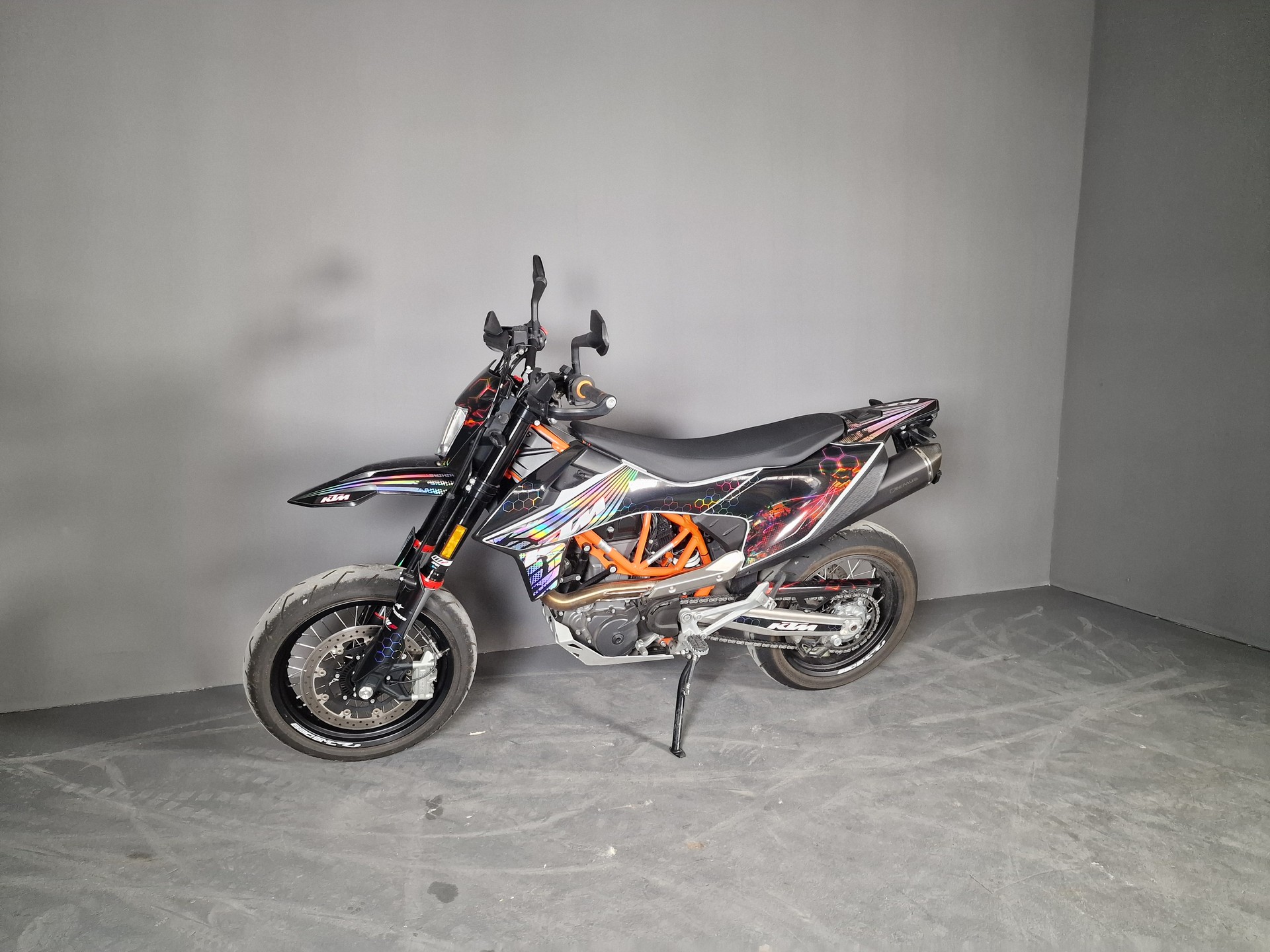KTM 690 SMC R ABS (35 kW)-showroom-element-3