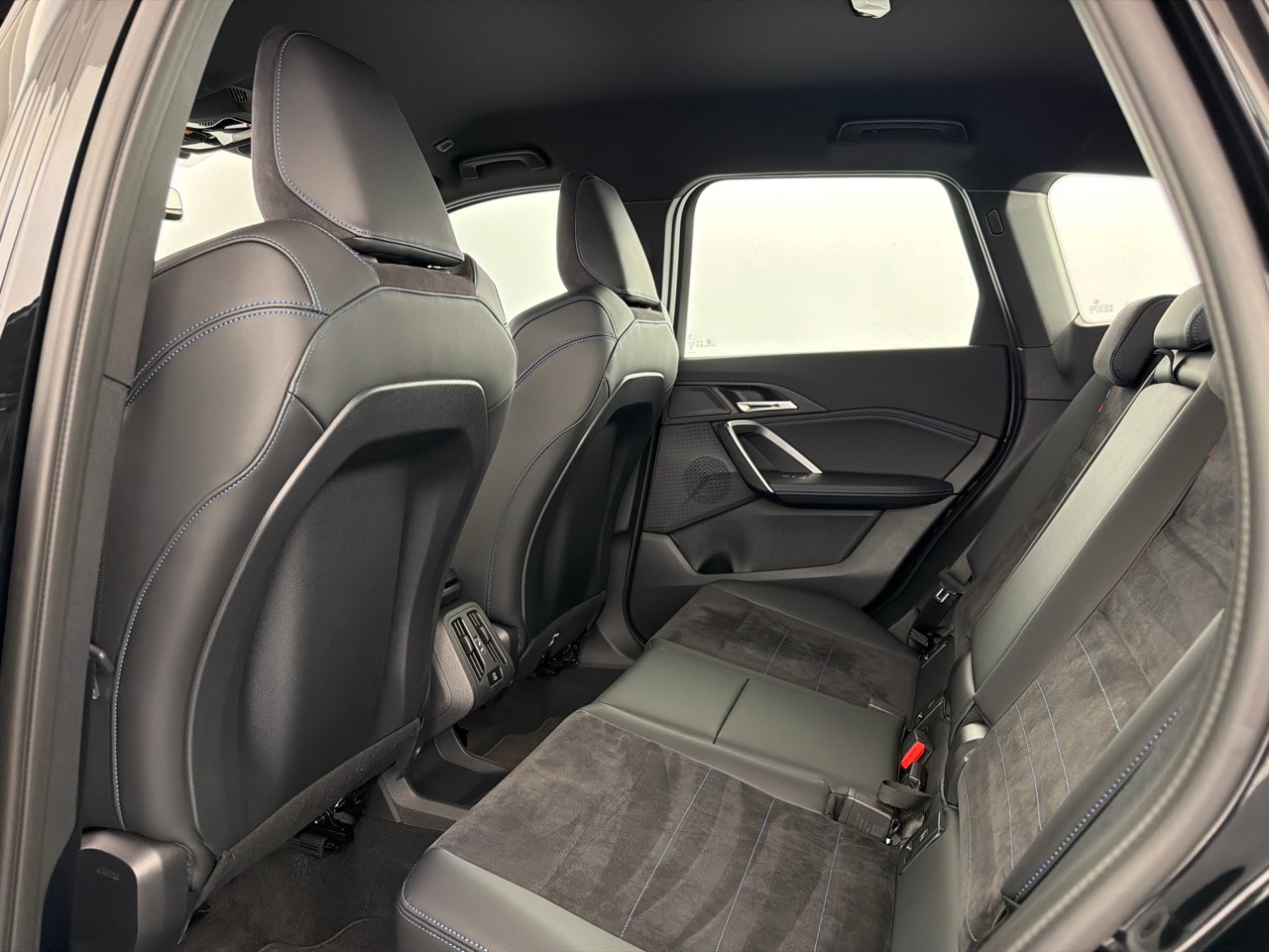 BMW X1 sDrive 18i M Sport-image-5