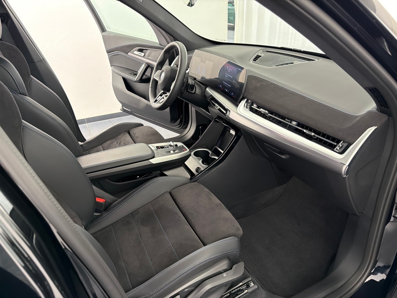 BMW X1 sDrive 18i M Sport-image-8