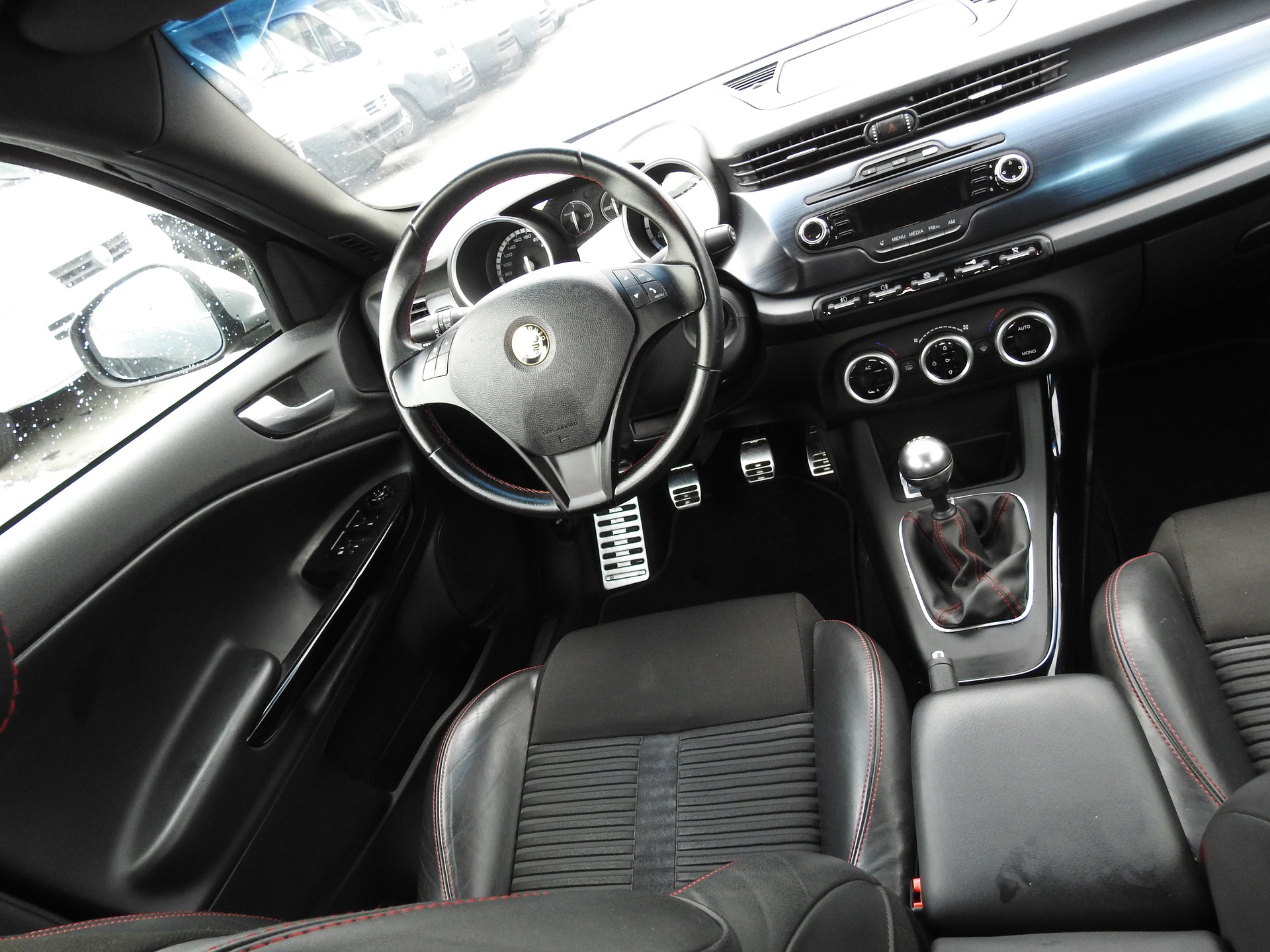 ALFA ROMEO Giulietta 1.4 T Distinctive-image-18