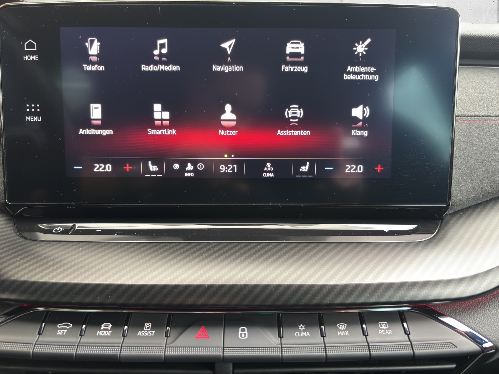 SKODA Octavia Combi 2.0 TDI DSG RS 4x4 mit fortl. Werksgarantie, AHK-Vorbereitung & Rückfahrkamera-image-16