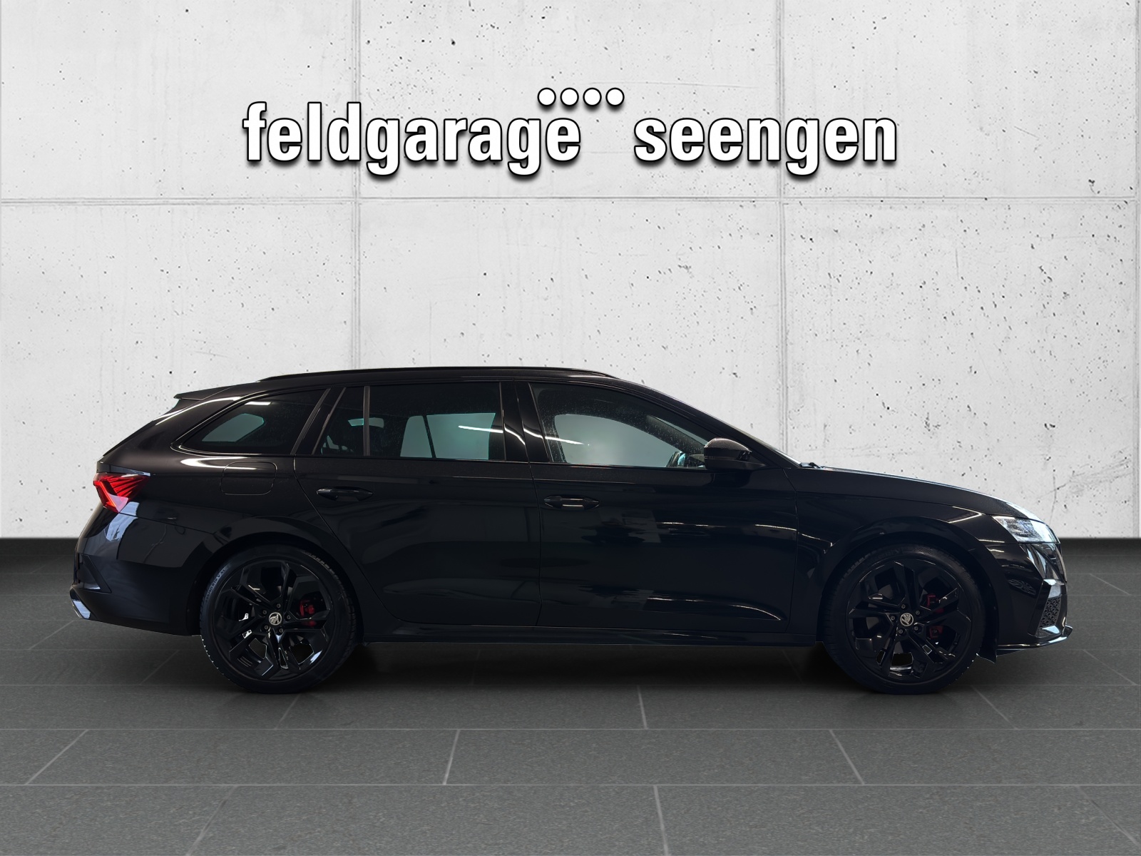 SKODA Octavia Combi 2.0 TDI DSG RS 4x4 mit fortl. Werksgarantie, AHK-Vorbereitung & Rückfahrkamera-showroom-element-3
