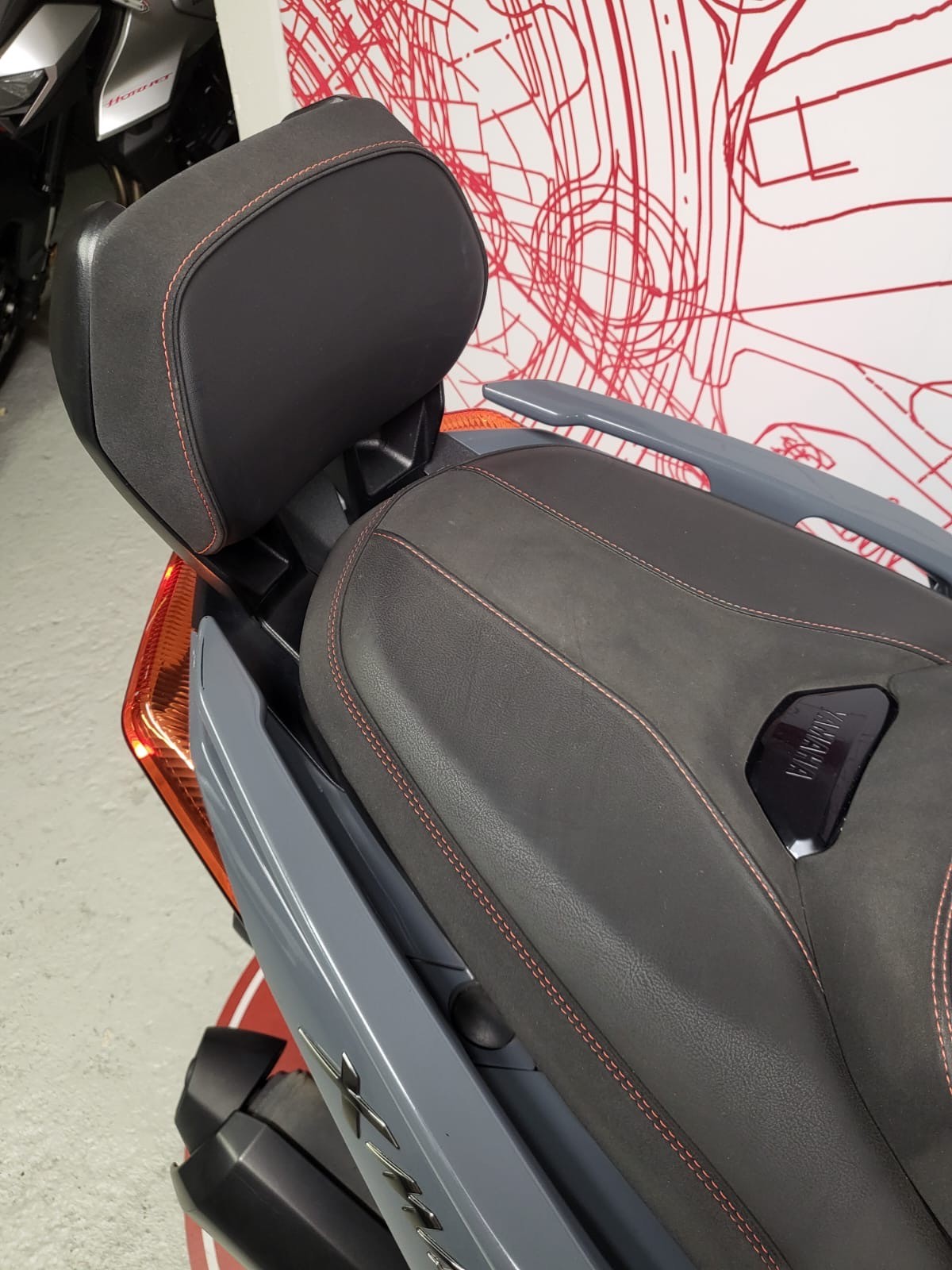YAMAHA X-Max 300 Tech Max-image-6