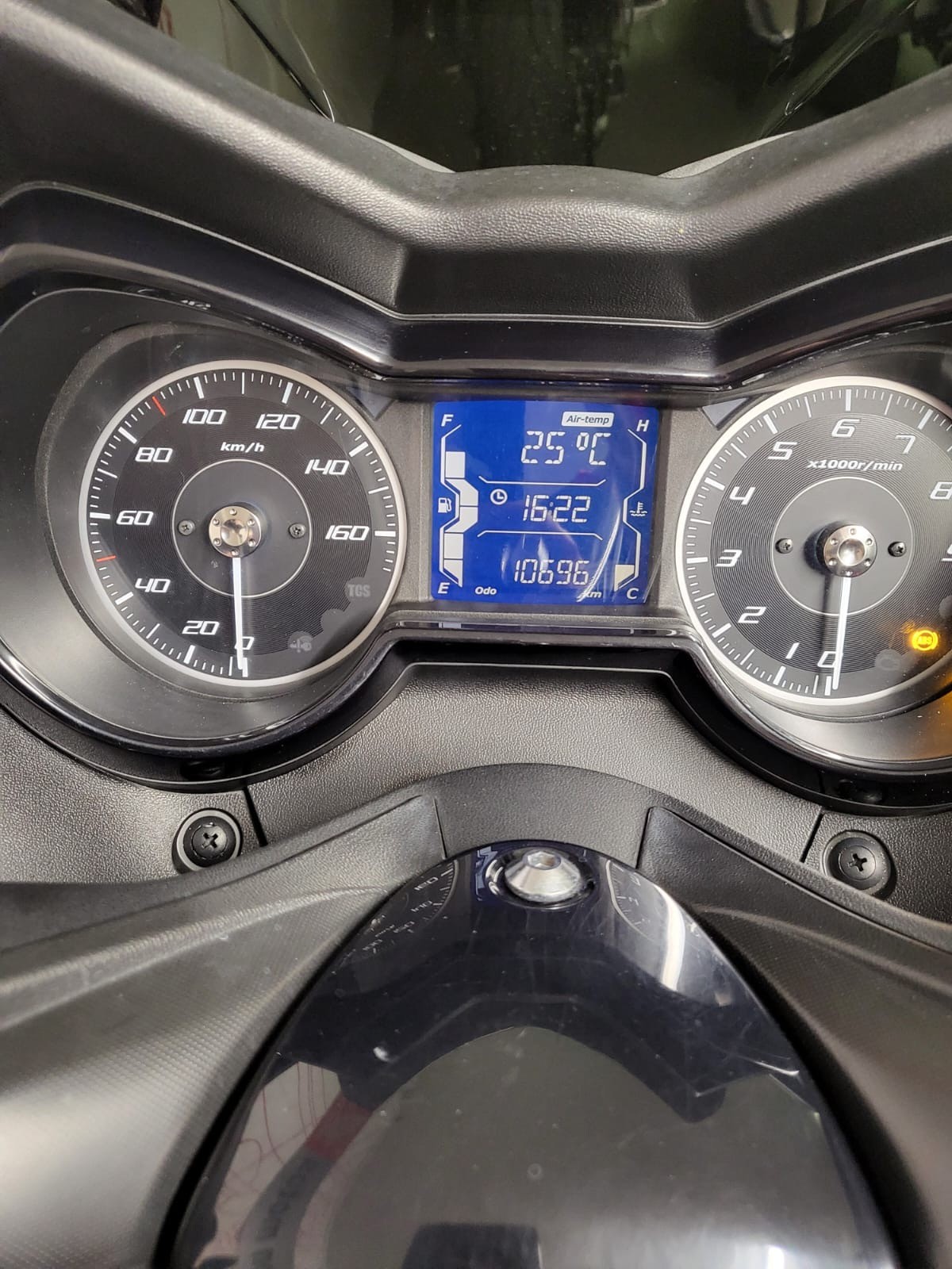 YAMAHA X-Max 300 Tech Max-image-2