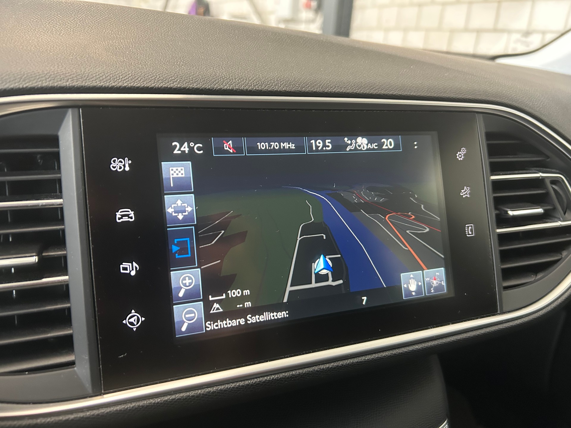 PEUGEOT 308 1.2 THP Allure-image-10