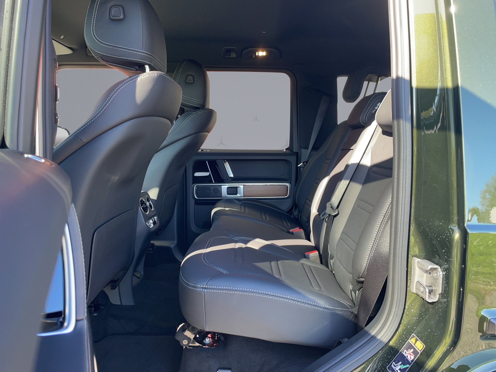 MERCEDES-BENZ G 500-image-12