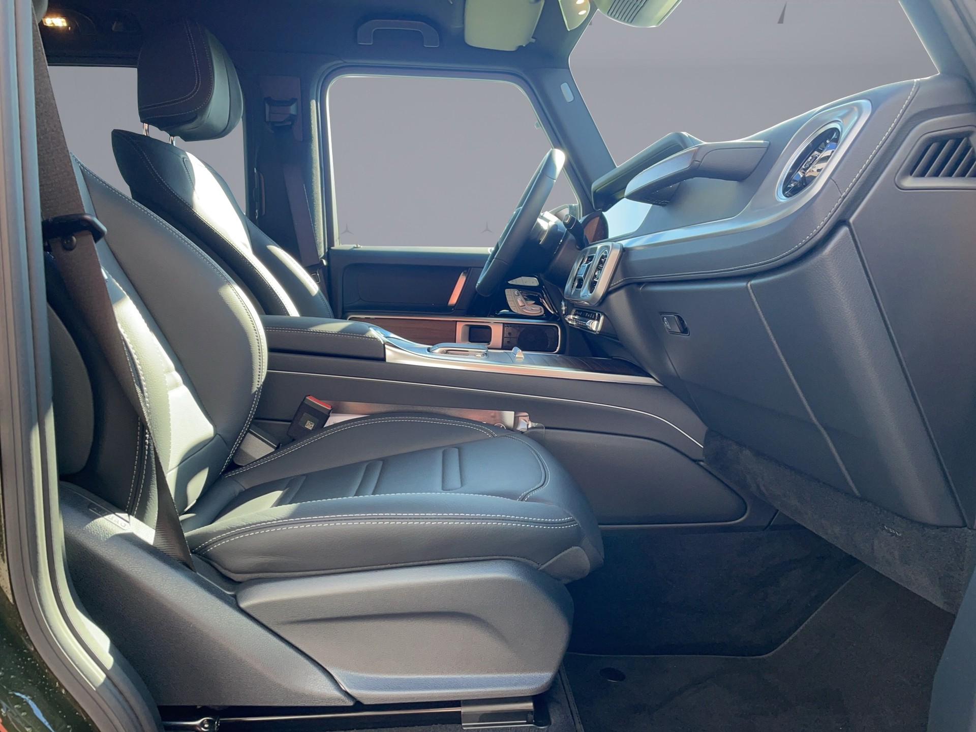 MERCEDES-BENZ G 500-image-16