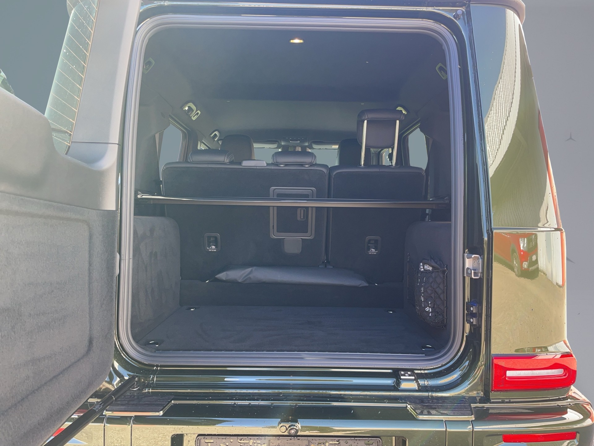 MERCEDES-BENZ G 500-image-18