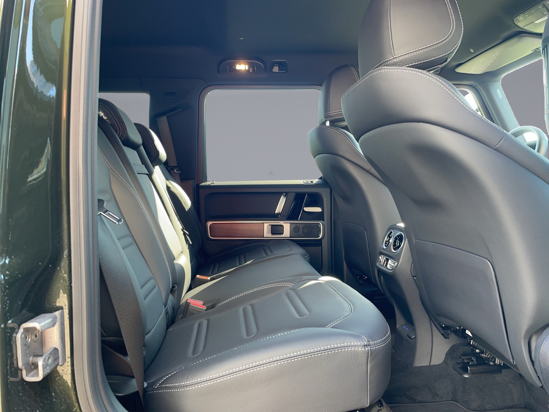 MERCEDES-BENZ G 500-image-17