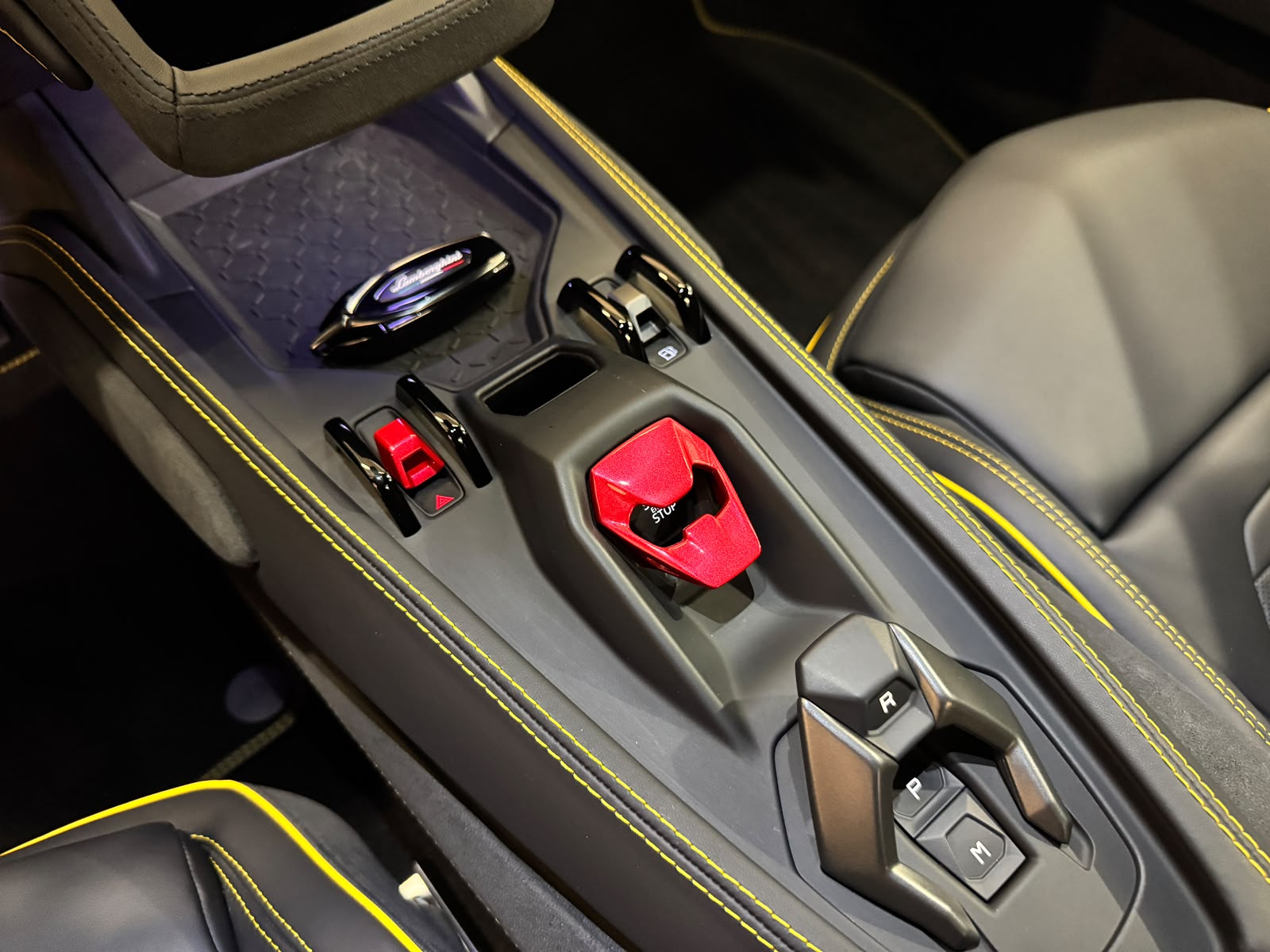 LAMBORGHINI Temerario HPEV *Giallo Auge*-image-14