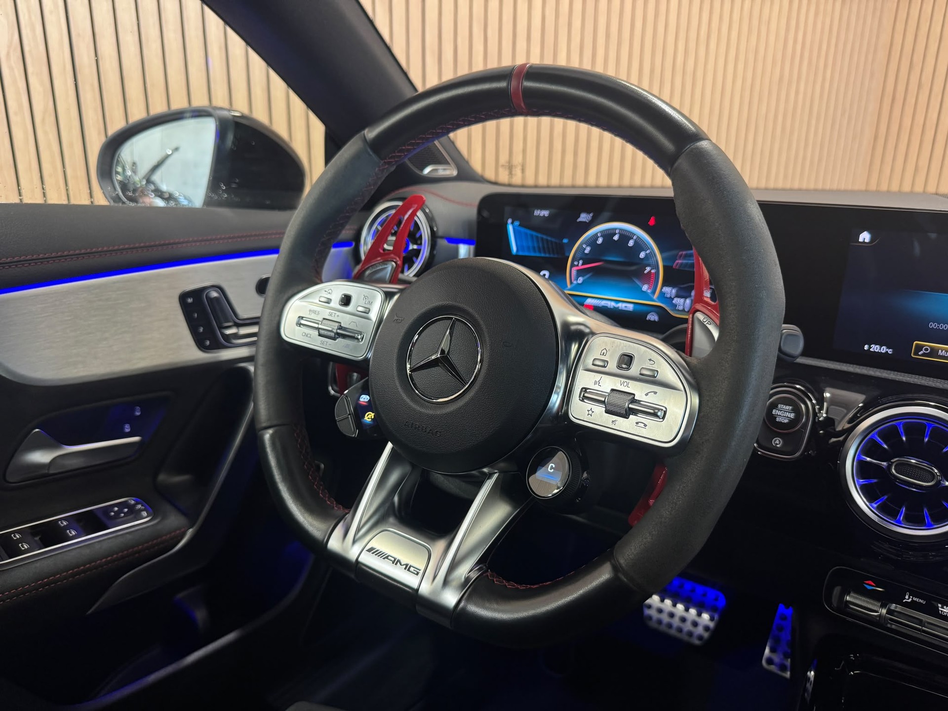 MERCEDES-BENZ CLA 45 S AMG 4Matic+ 8G-DCT-image-12